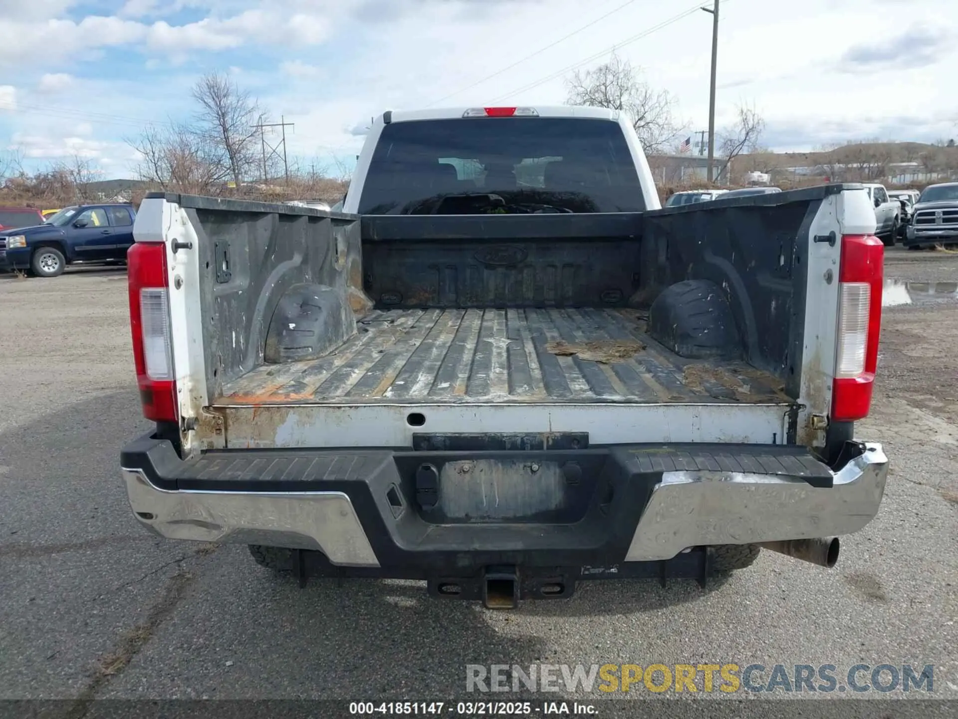 6 Photograph of a damaged car 1FT7W2B60KEF78955 FORD F-250 2019