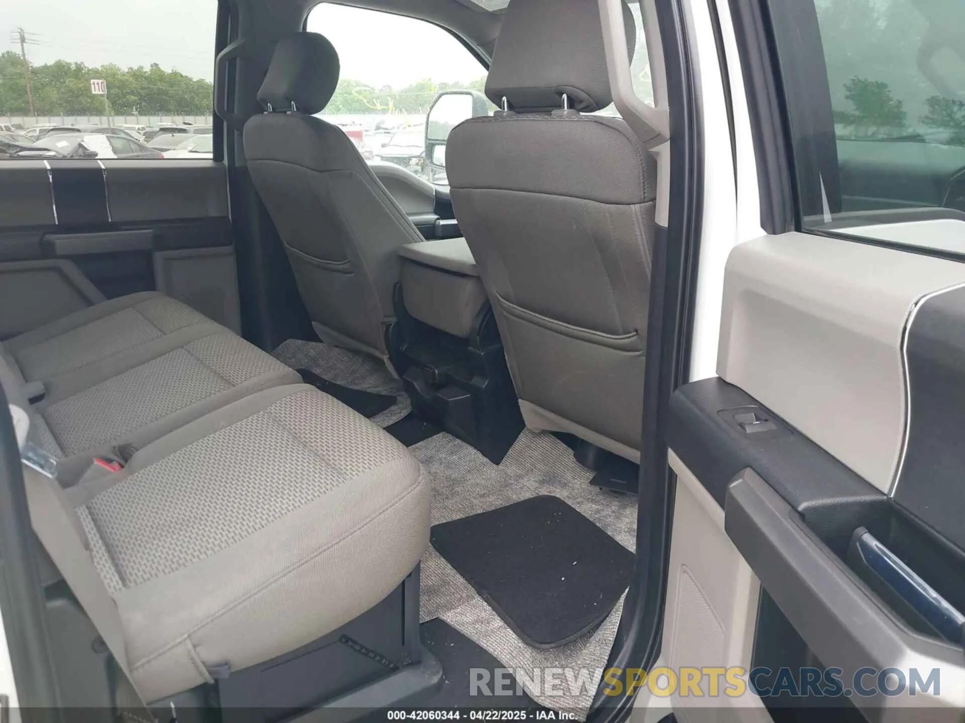 8 Photograph of a damaged car 1FT7W2B60KEG48616 FORD F-250 2019