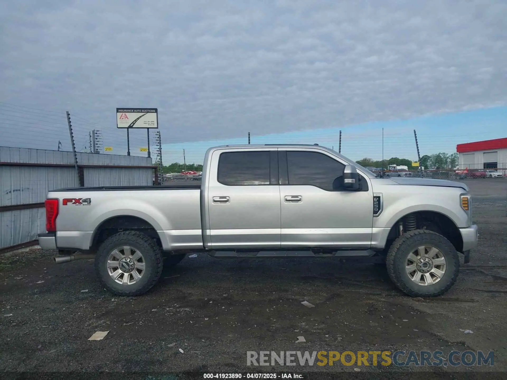 13 Фотография поврежденного автомобиля 1FT7W2B62KED22851 FORD F-250 2019