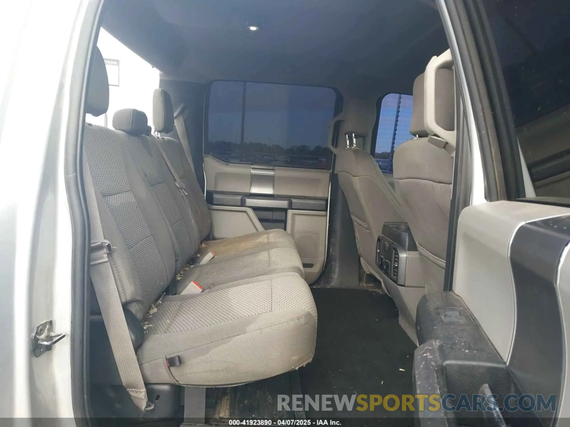 8 Фотография поврежденного автомобиля 1FT7W2B62KED22851 FORD F-250 2019