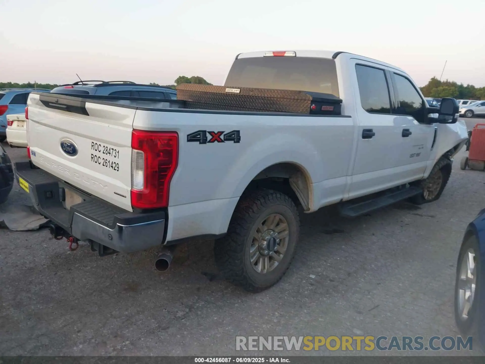 4 Photograph of a damaged car 1FT7W2B63KEG81657 FORD F-250 2019