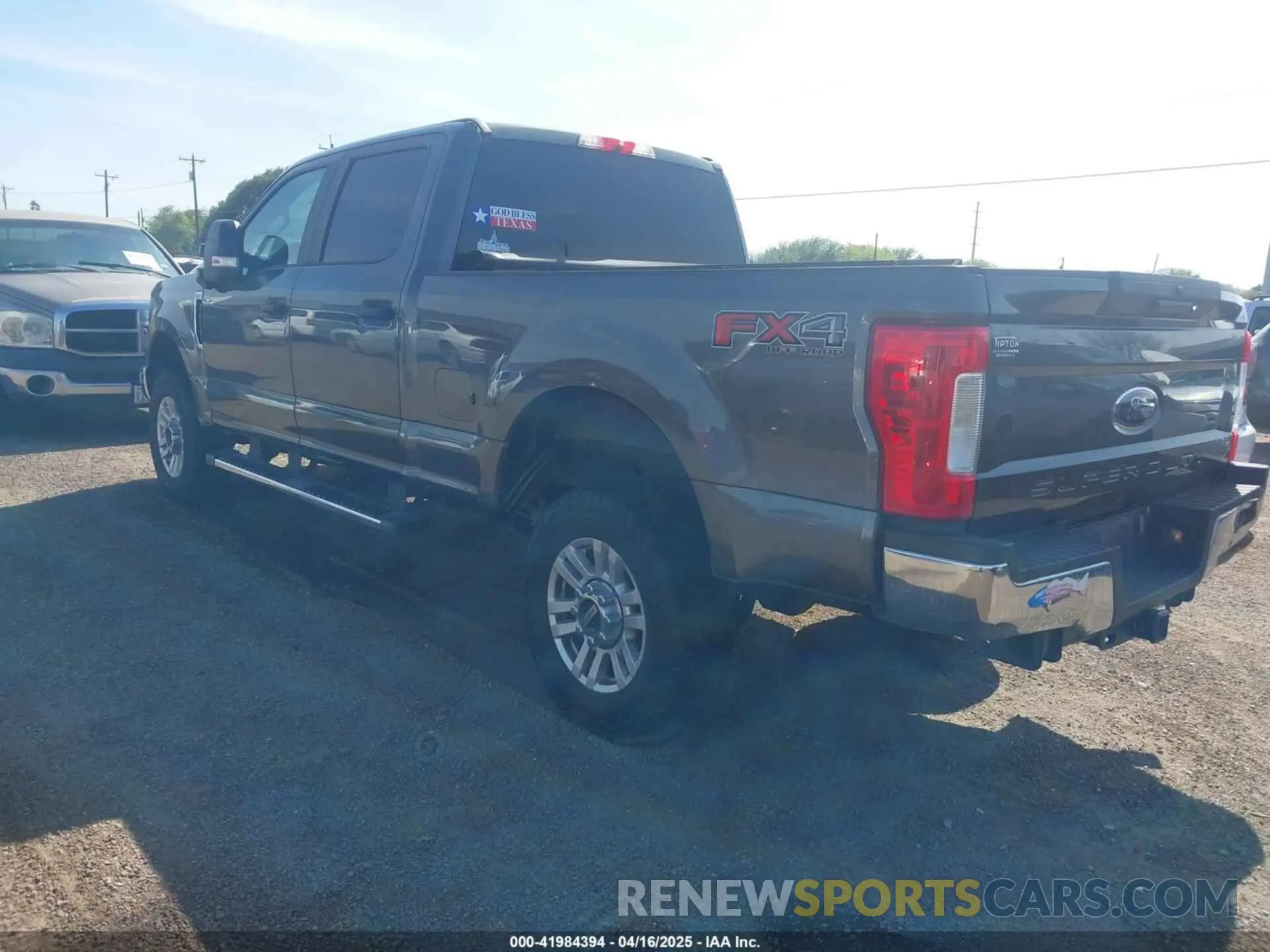 3 Фотография поврежденного автомобиля 1FT7W2B64KED36265 FORD F-250 2019