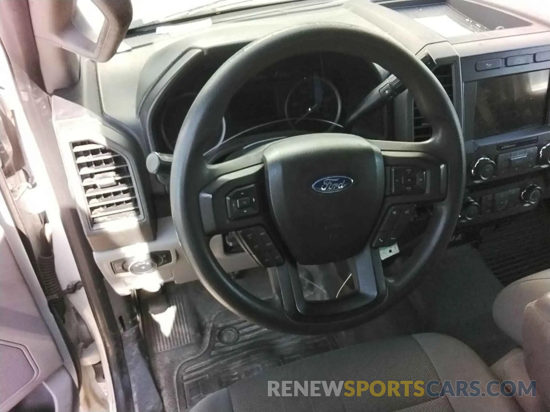 13 Photograph of a damaged car 1FT7W2B66KED04370 FORD F-250 2019