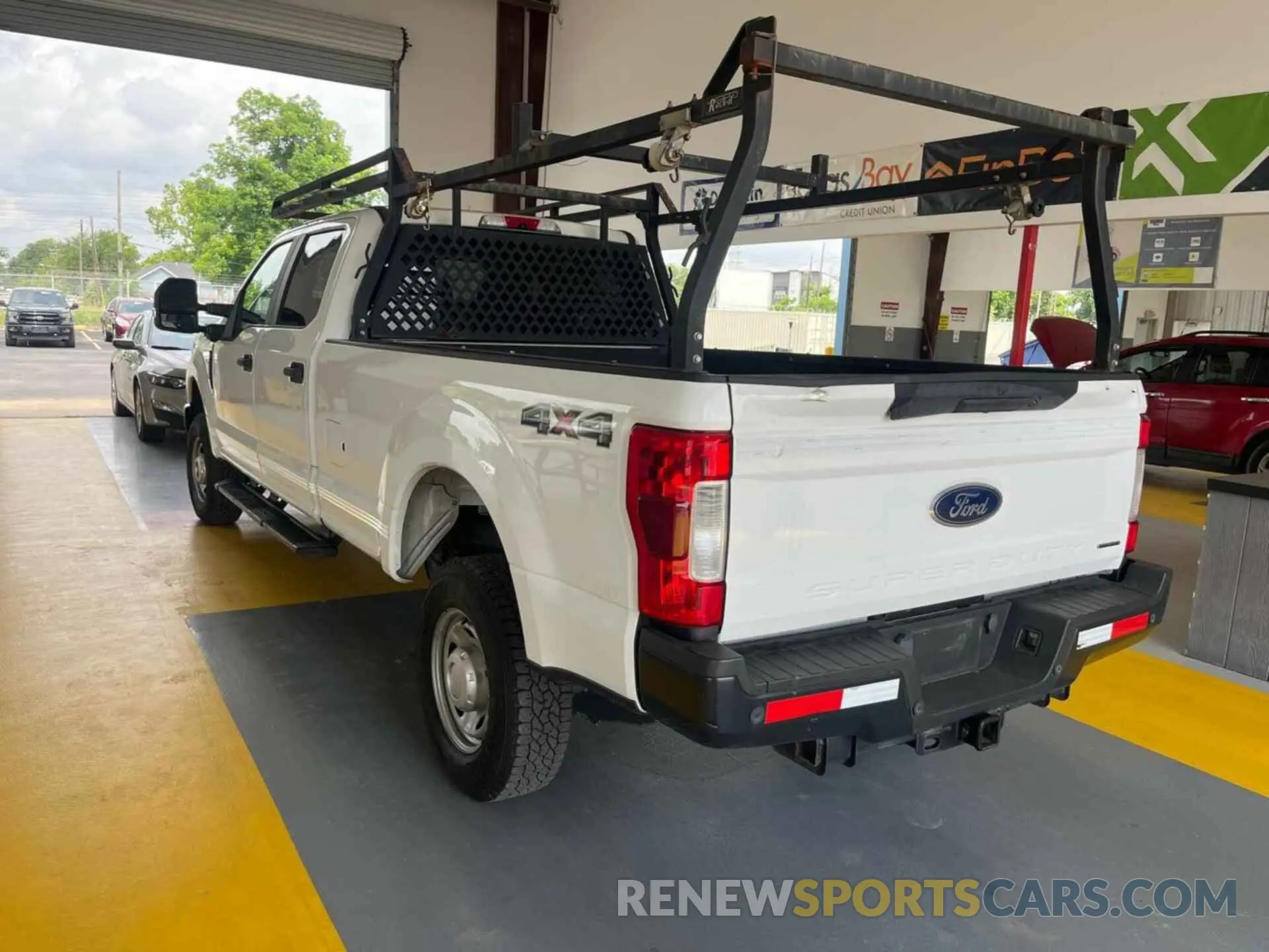 20 Photograph of a damaged car 1FT7W2B66KED04370 FORD F-250 2019