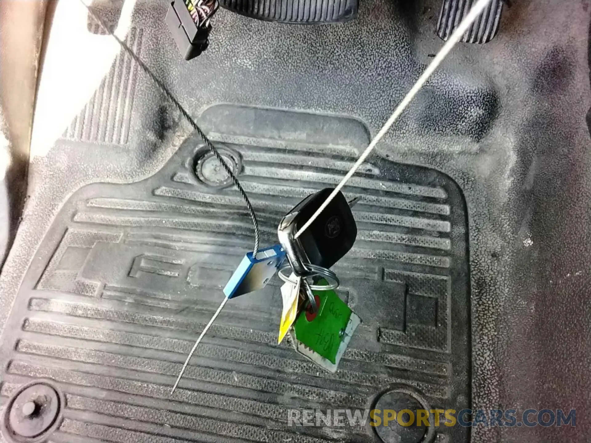 4 Photograph of a damaged car 1FT7W2B66KED04370 FORD F-250 2019