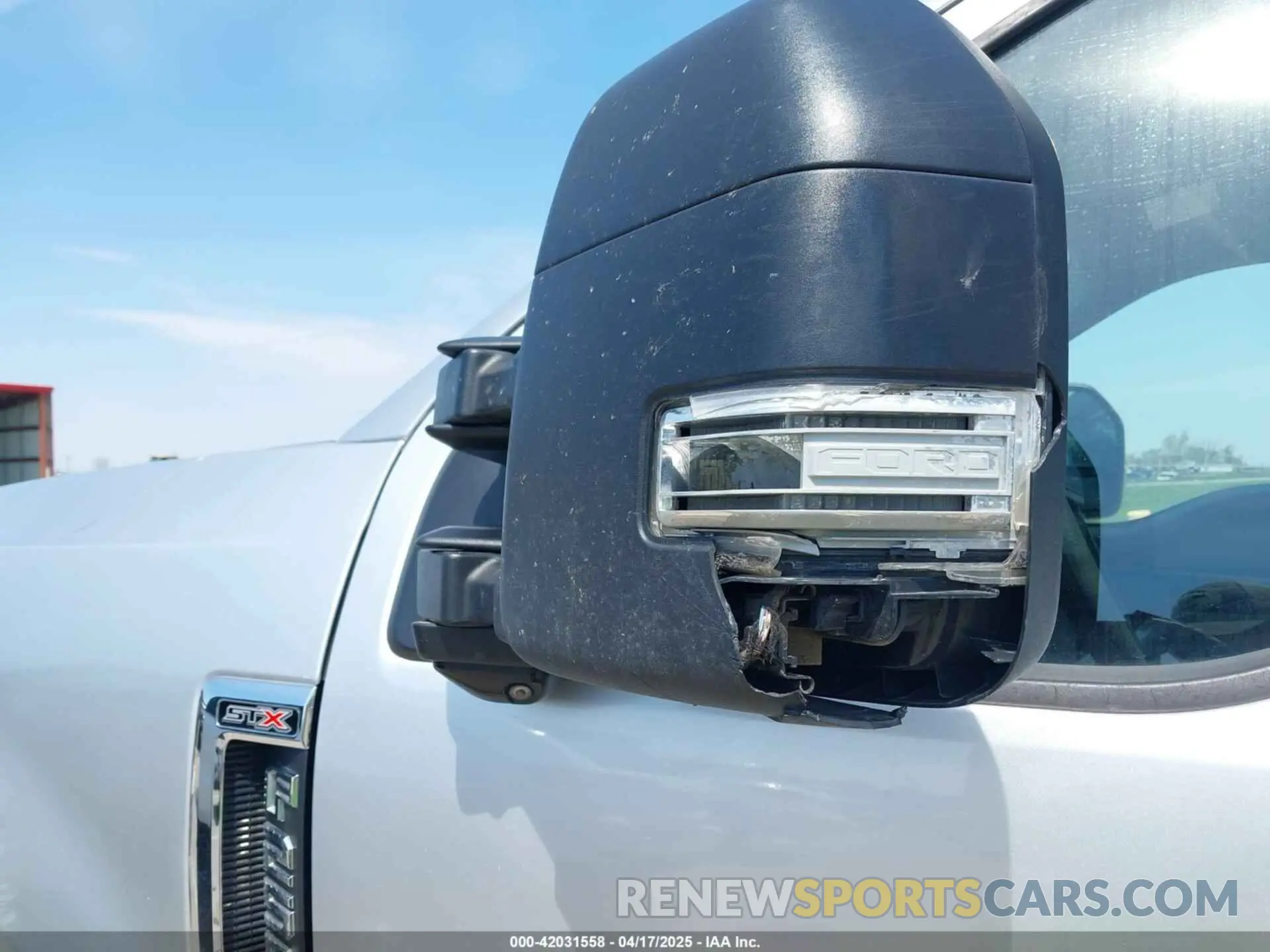 13 Photograph of a damaged car 1FT7W2B67KEC20297 FORD F-250 2019
