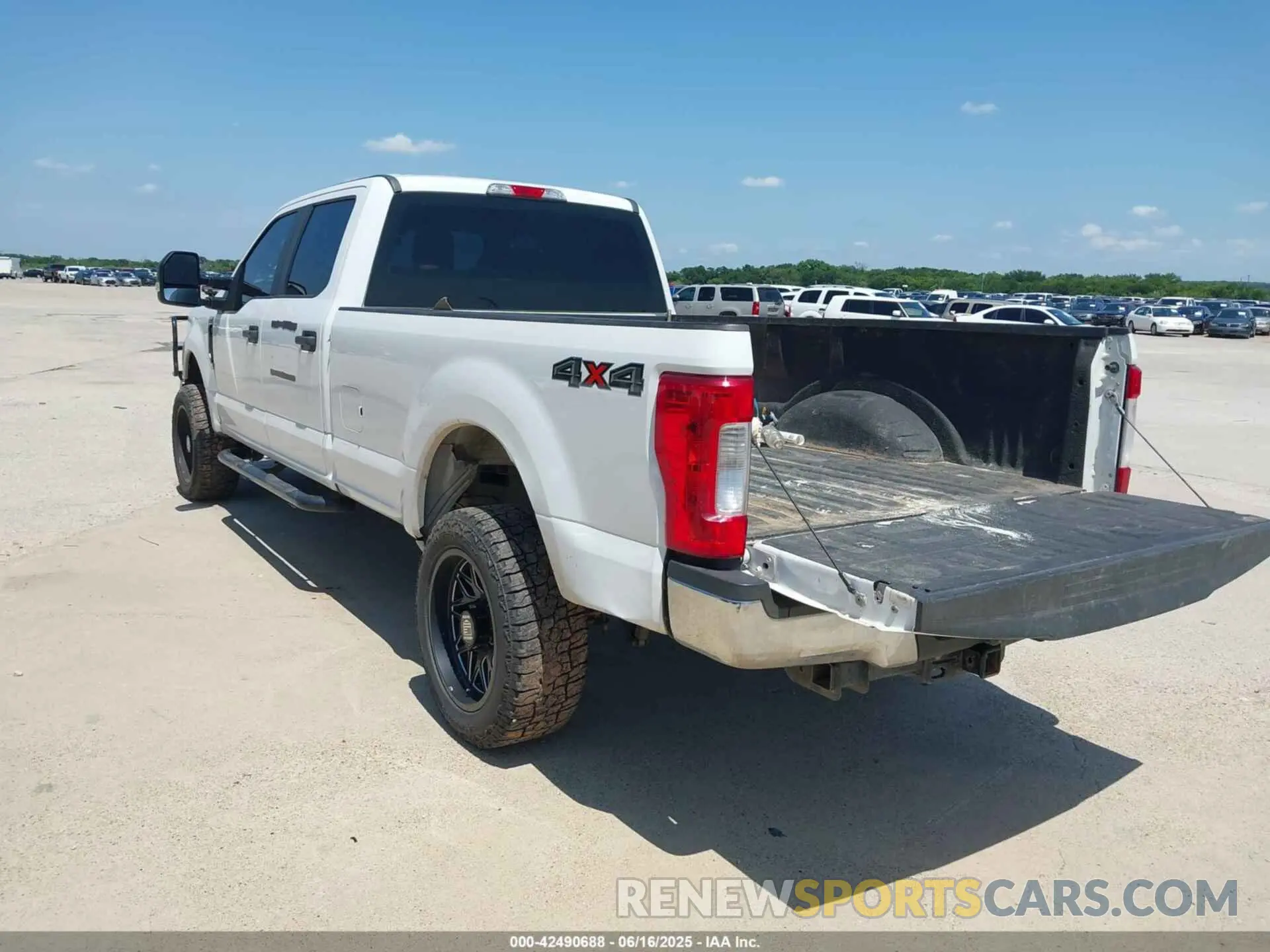 3 Photograph of a damaged car 1FT7W2B67KEG72329 FORD F-250 2019