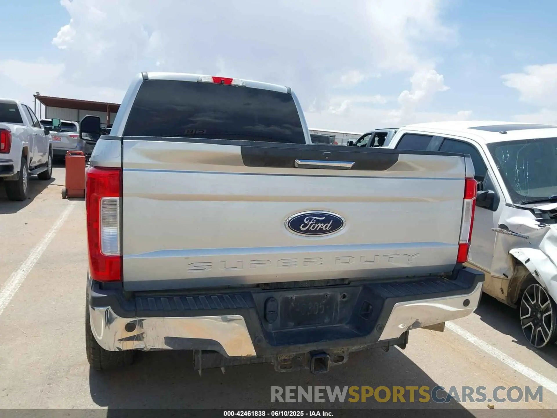 15 Photograph of a damaged car 1FT7W2B68KEC80038 FORD F-250 2019