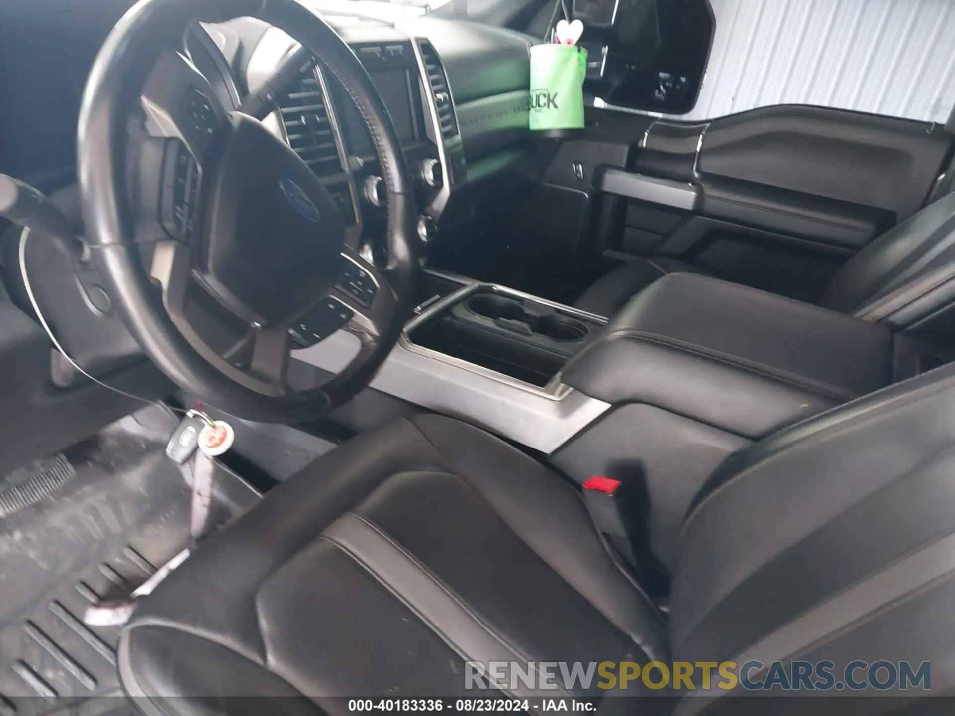 18 Photograph of a damaged car 1FT7W2BT2KEE12412 FORD F-250 2019