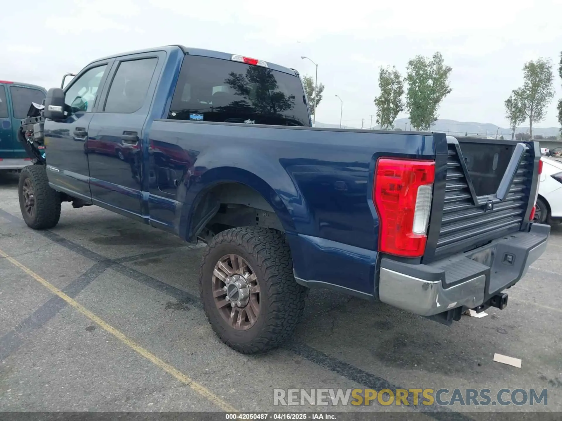 3 Фотография поврежденного автомобиля 1FT7W2BT2KEE58404 FORD F-250 2019