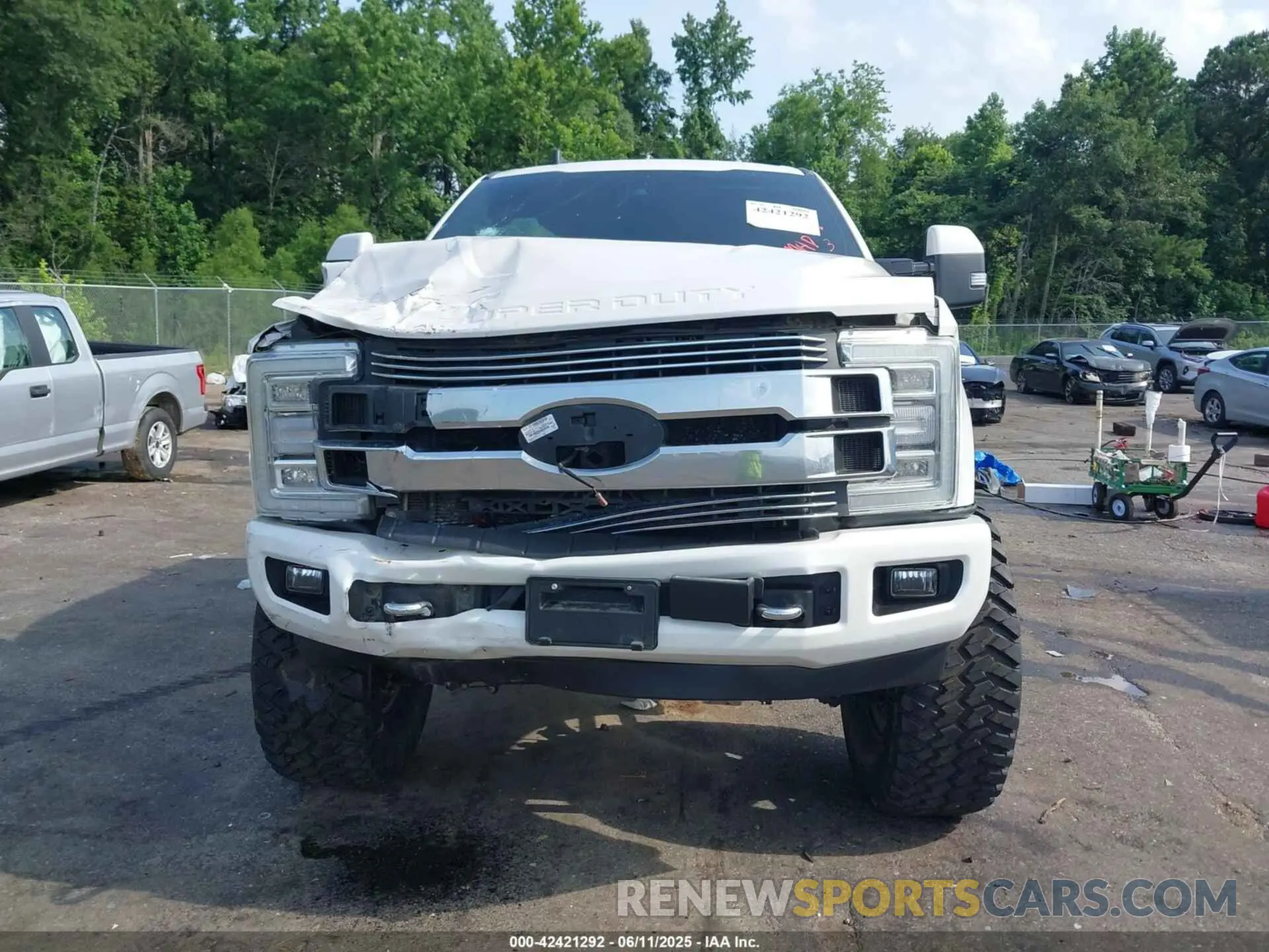 12 Photograph of a damaged car 1FT7W2BT2KEF68045 FORD F-250 2019