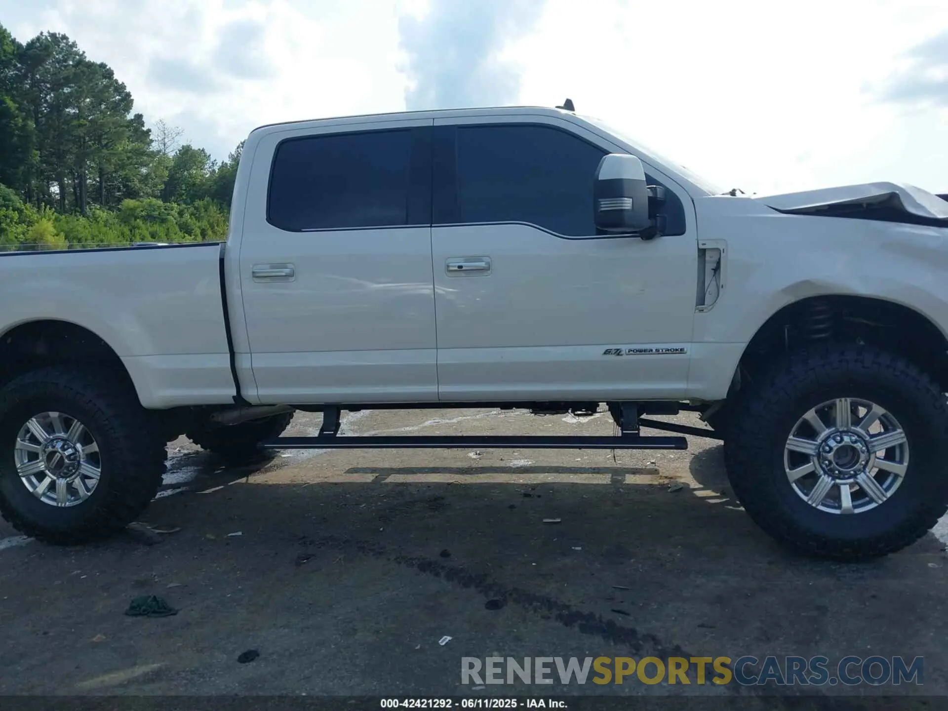 13 Photograph of a damaged car 1FT7W2BT2KEF68045 FORD F-250 2019