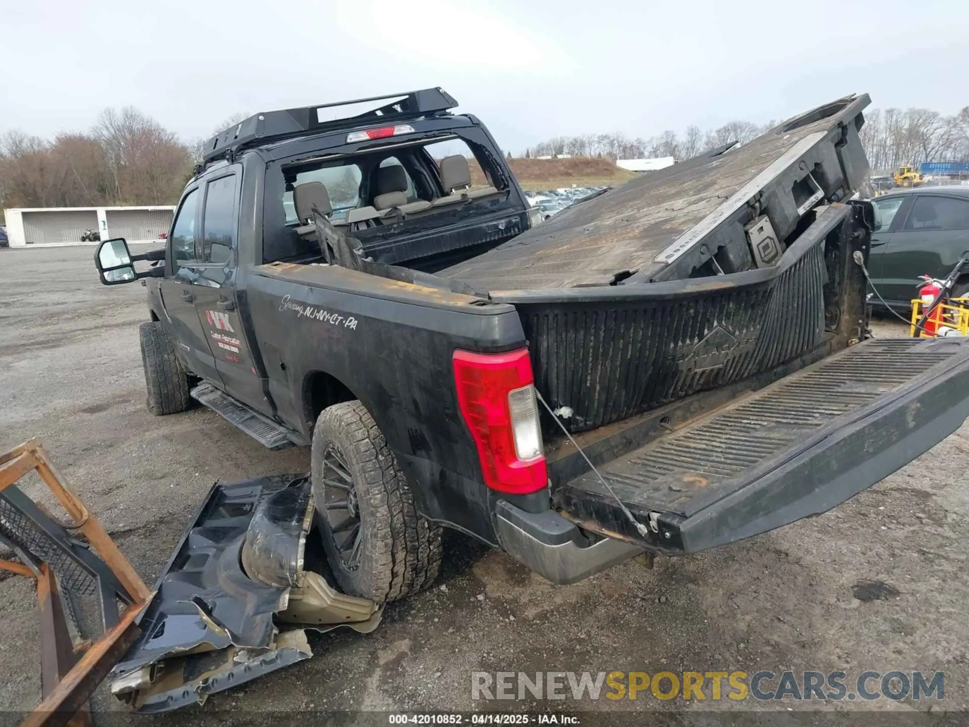 3 Photograph of a damaged car 1FT7W2BT3KEF51447 FORD F-250 2019