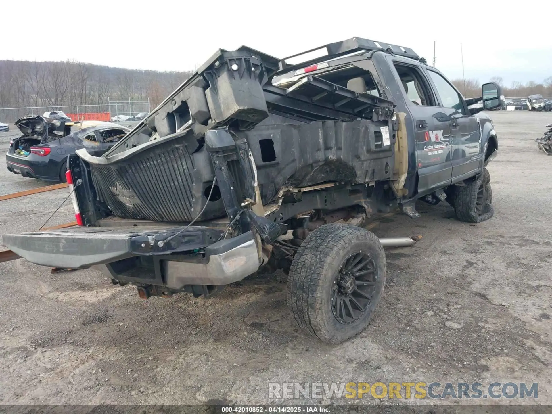 4 Photograph of a damaged car 1FT7W2BT3KEF51447 FORD F-250 2019