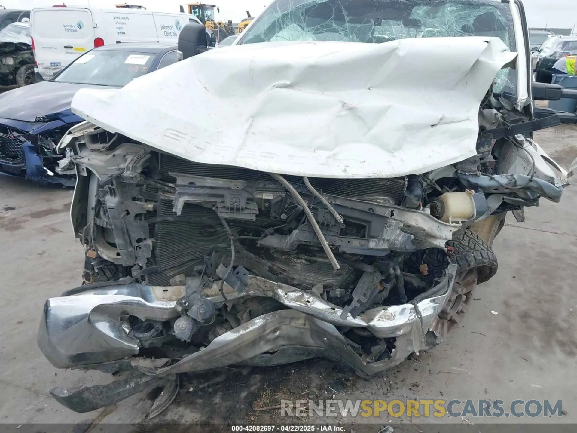 17 Photograph of a damaged car 1FT7W2BT4KEF15878 FORD F-250 2019