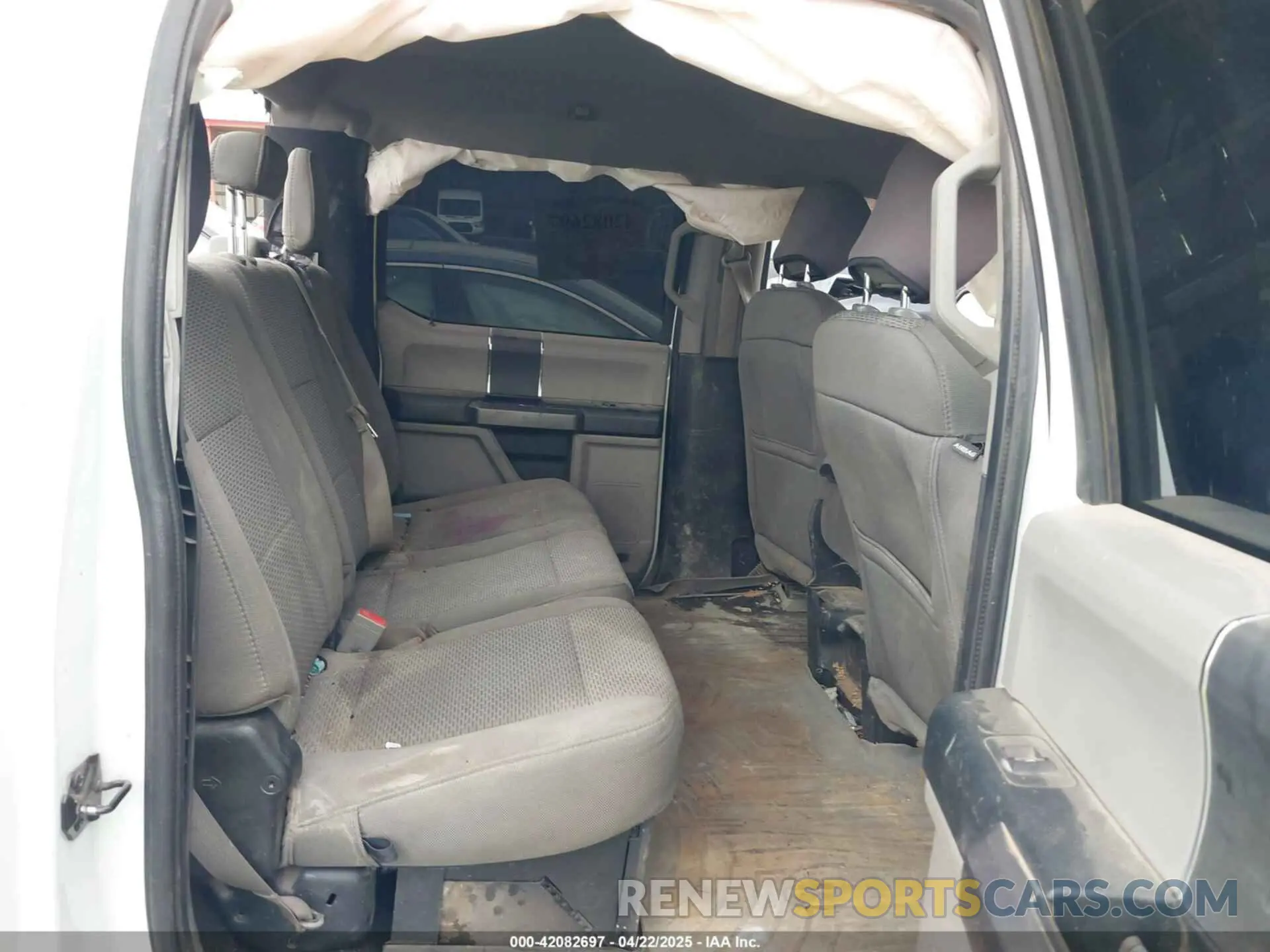 8 Photograph of a damaged car 1FT7W2BT4KEF15878 FORD F-250 2019