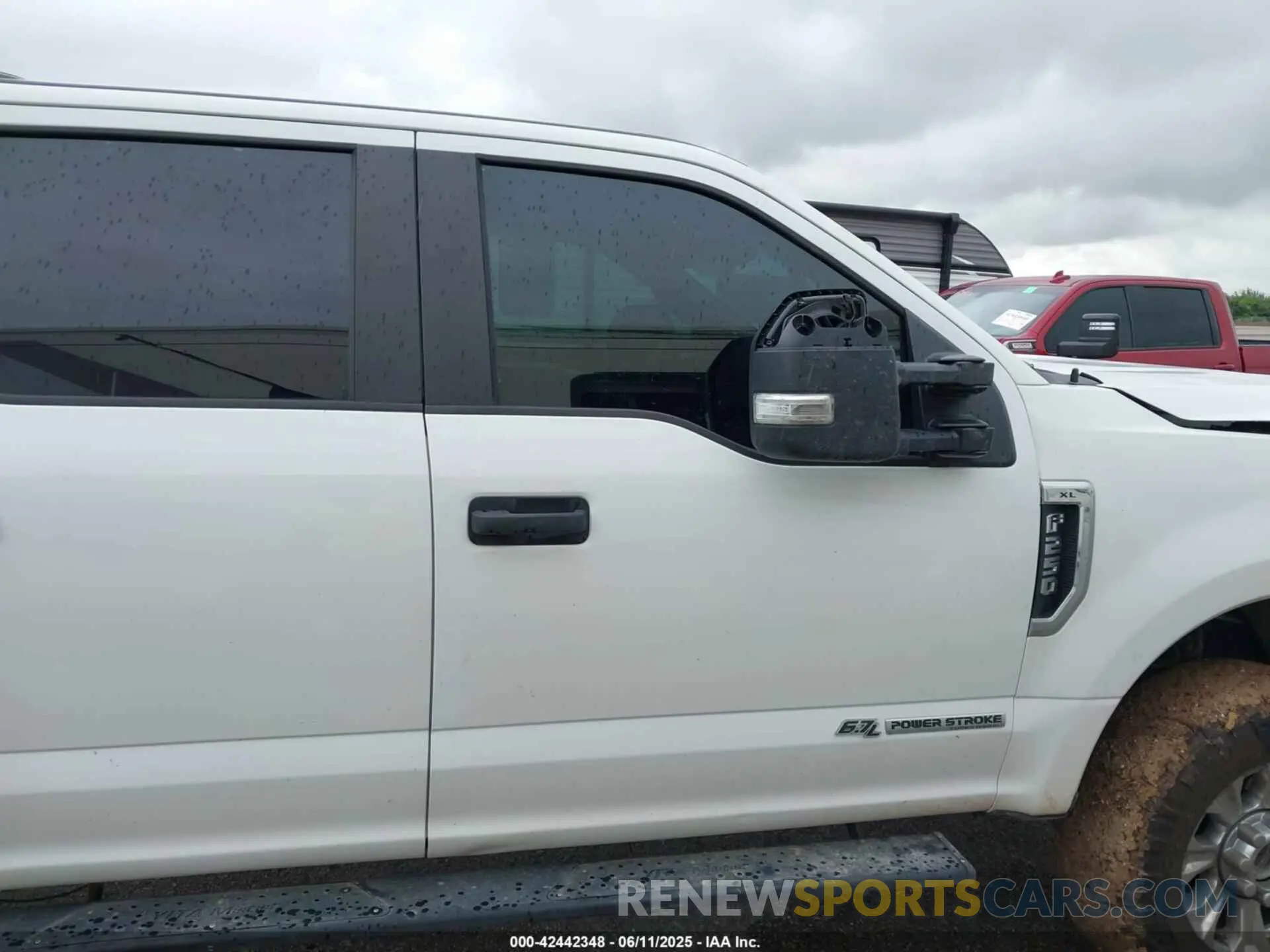 13 Photograph of a damaged car 1FT7W2BT5KEG10868 FORD F-250 2019