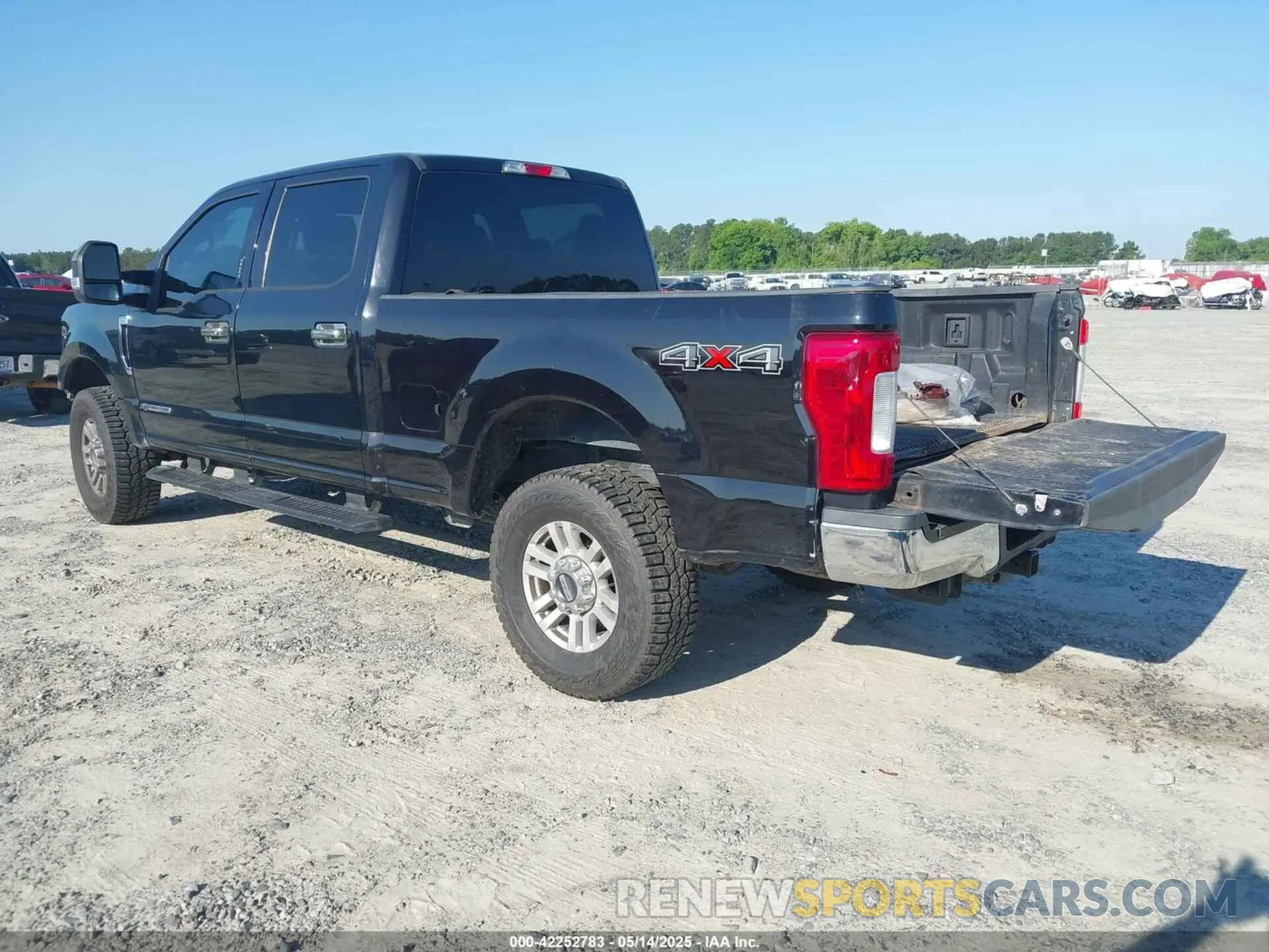 3 Photograph of a damaged car 1FT7W2BT6KEC40305 FORD F-250 2019