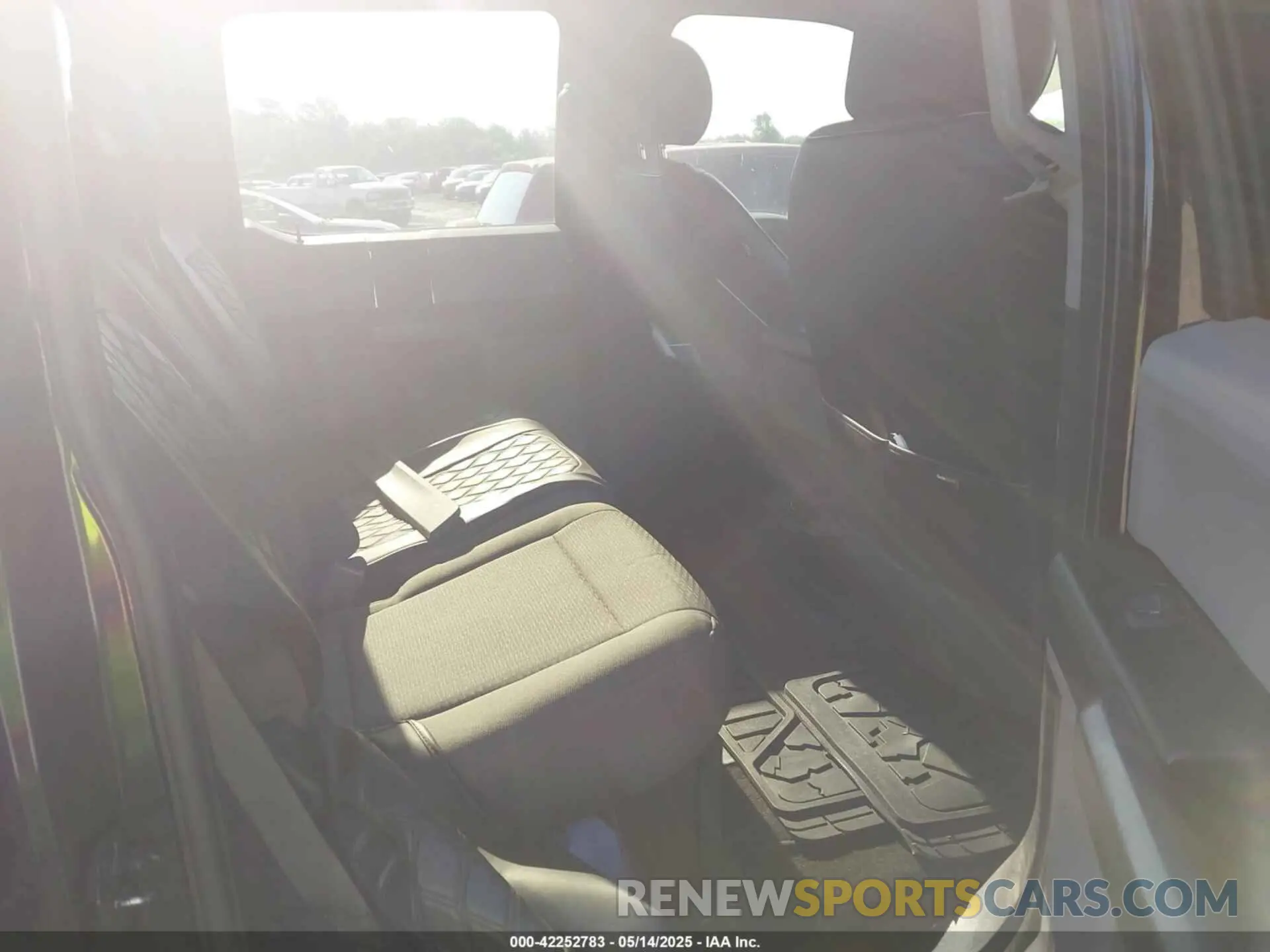 8 Photograph of a damaged car 1FT7W2BT6KEC40305 FORD F-250 2019