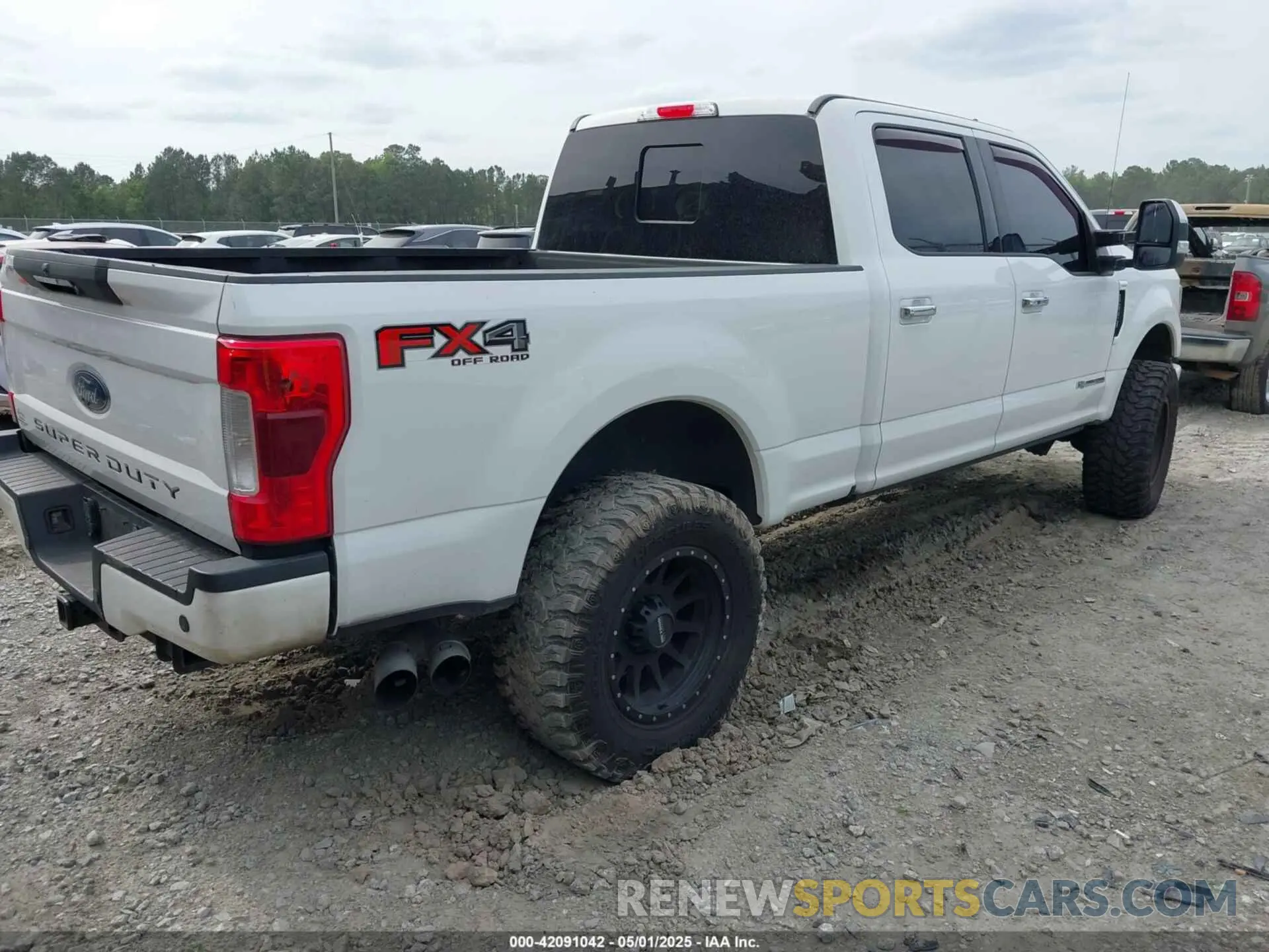 4 Photograph of a damaged car 1FT7W2BT6KEC56780 FORD F-250 2019
