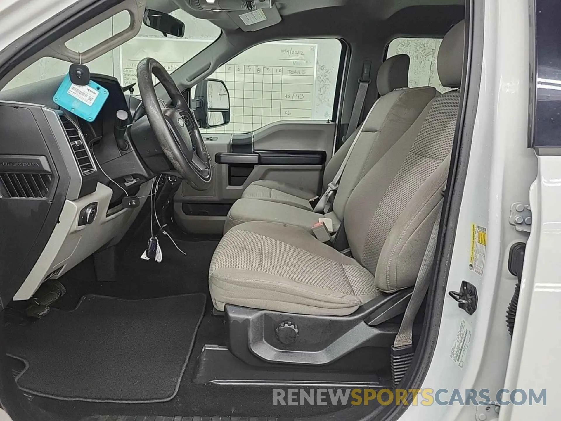 36 Photograph of a damaged car 1FT7W2BT6KED55115 FORD F-250 2019