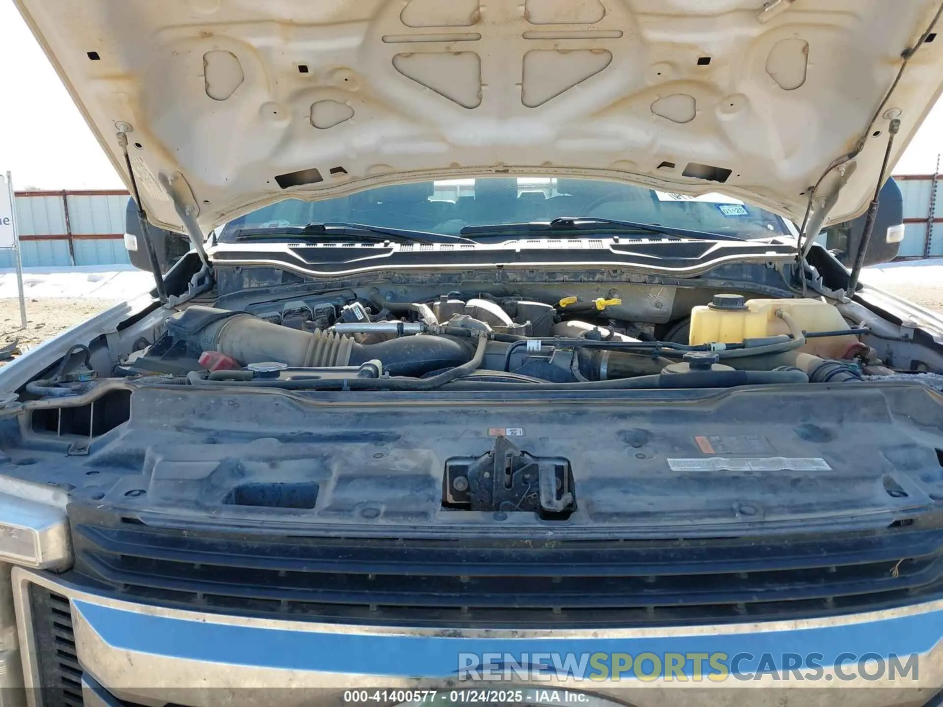 10 Photograph of a damaged car 1FT7W2BT7KED25993 FORD F-250 2019