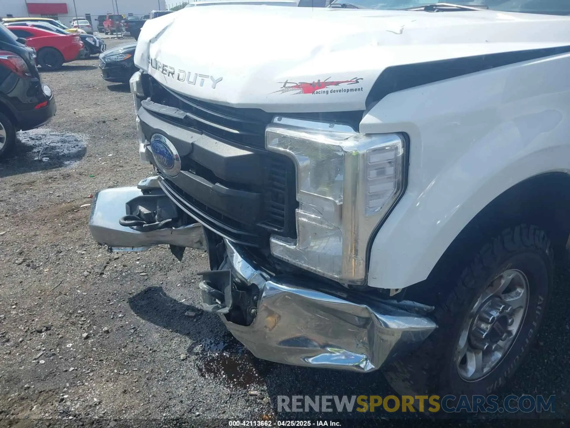 18 Photograph of a damaged car 1FT7W2BT8KED67444 FORD F-250 2019