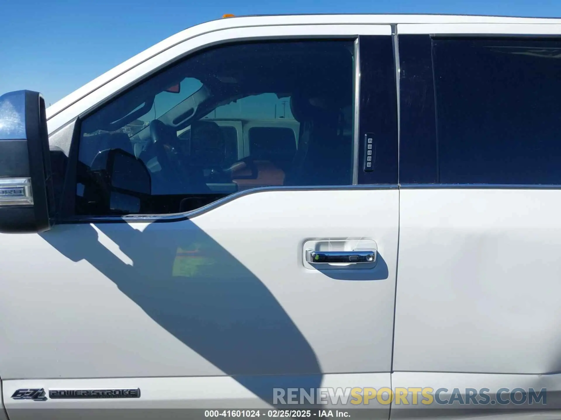 15 Photograph of a damaged car 1FT7W2BT8KEG16454 FORD F-250 2019