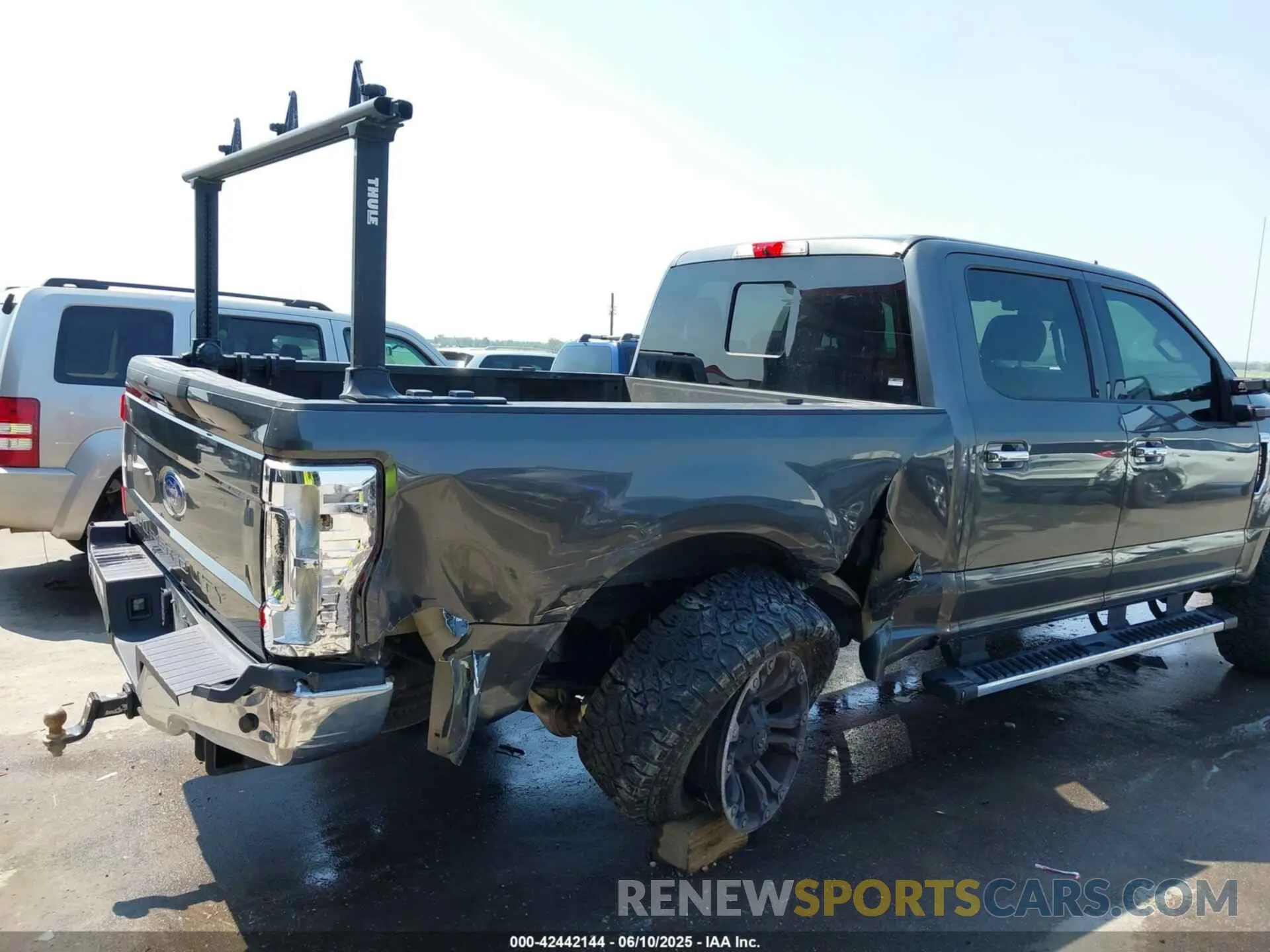 6 Photograph of a damaged car 1FT7W2BT9KED11352 FORD F-250 2019