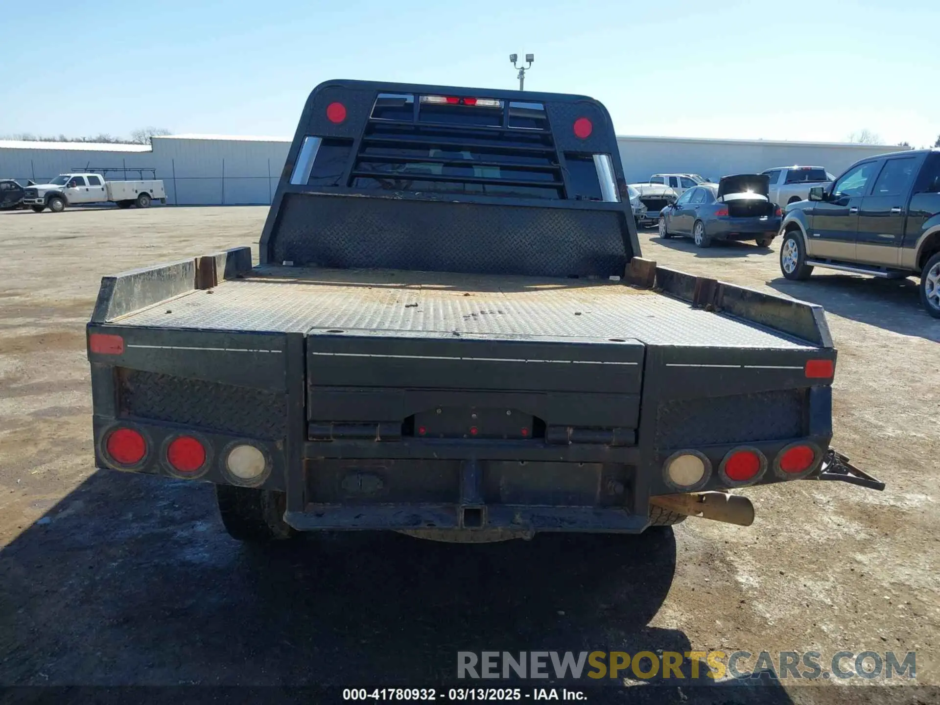 17 Photograph of a damaged car 1FT7W2BTXKEE11458 FORD F-250 2019