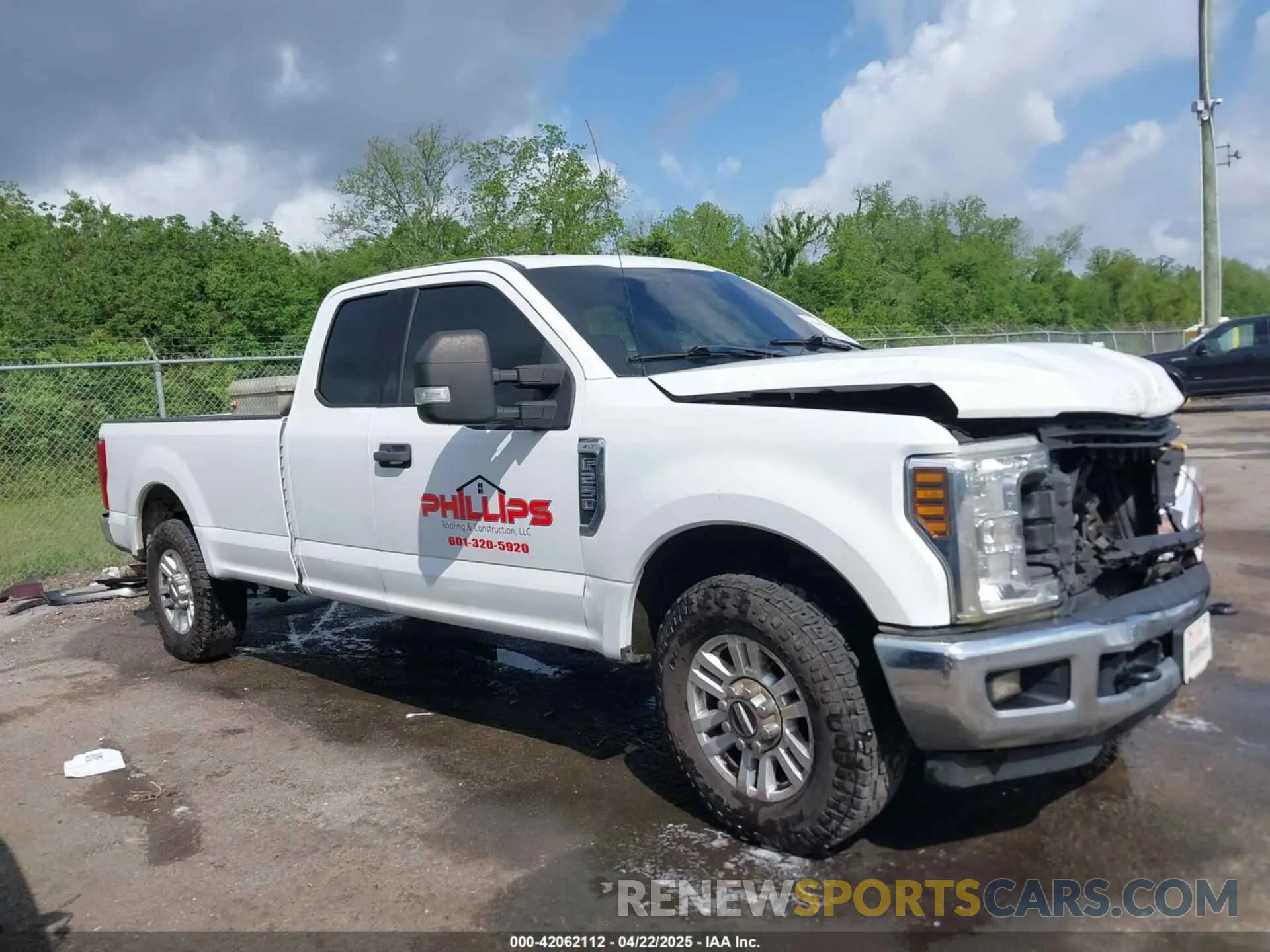 13 Photograph of a damaged car 1FT7X2A60KED30025 FORD F-250 2019