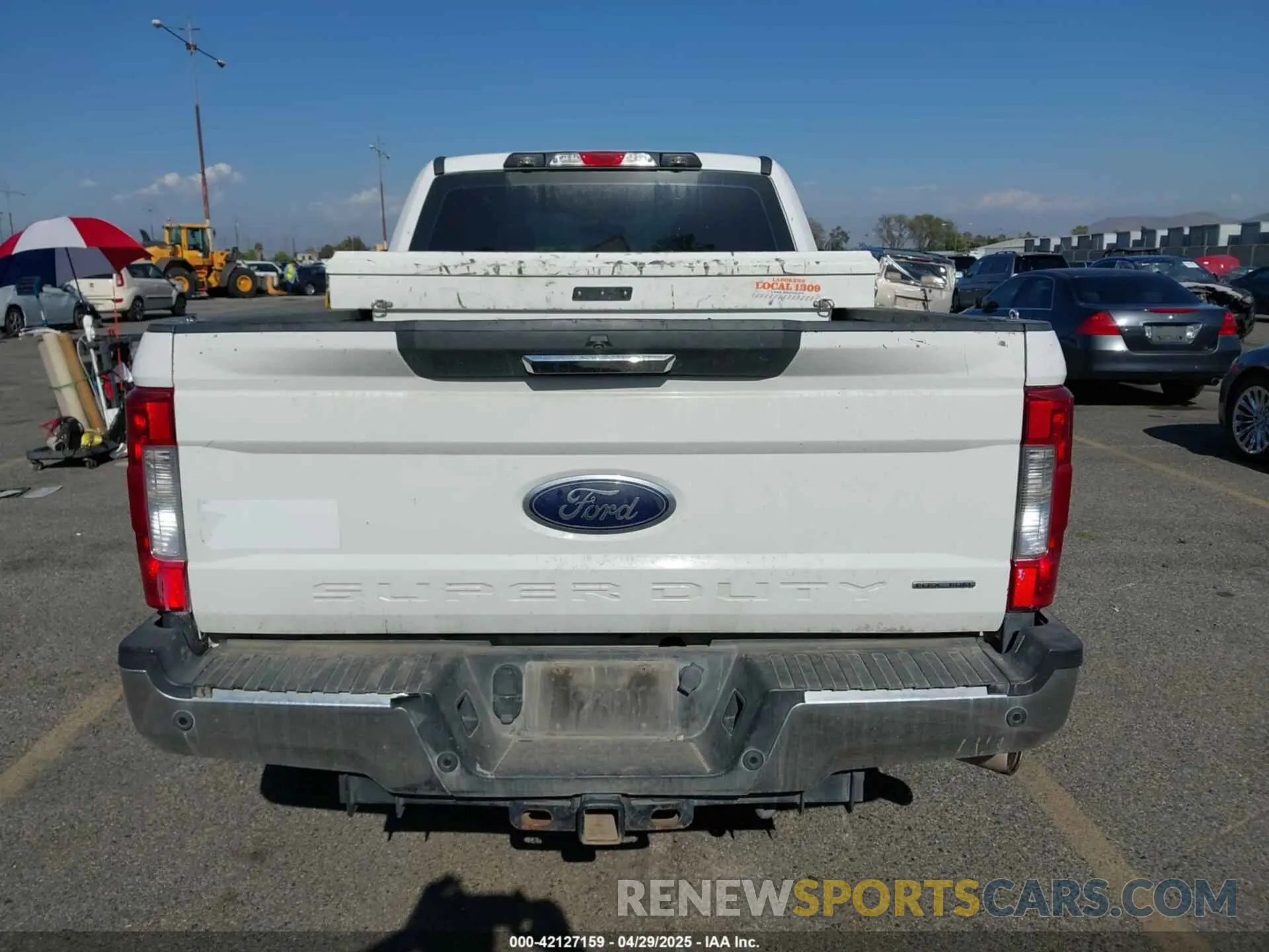 16 Photograph of a damaged car 1FT7X2A65KEC46783 FORD F-250 2019