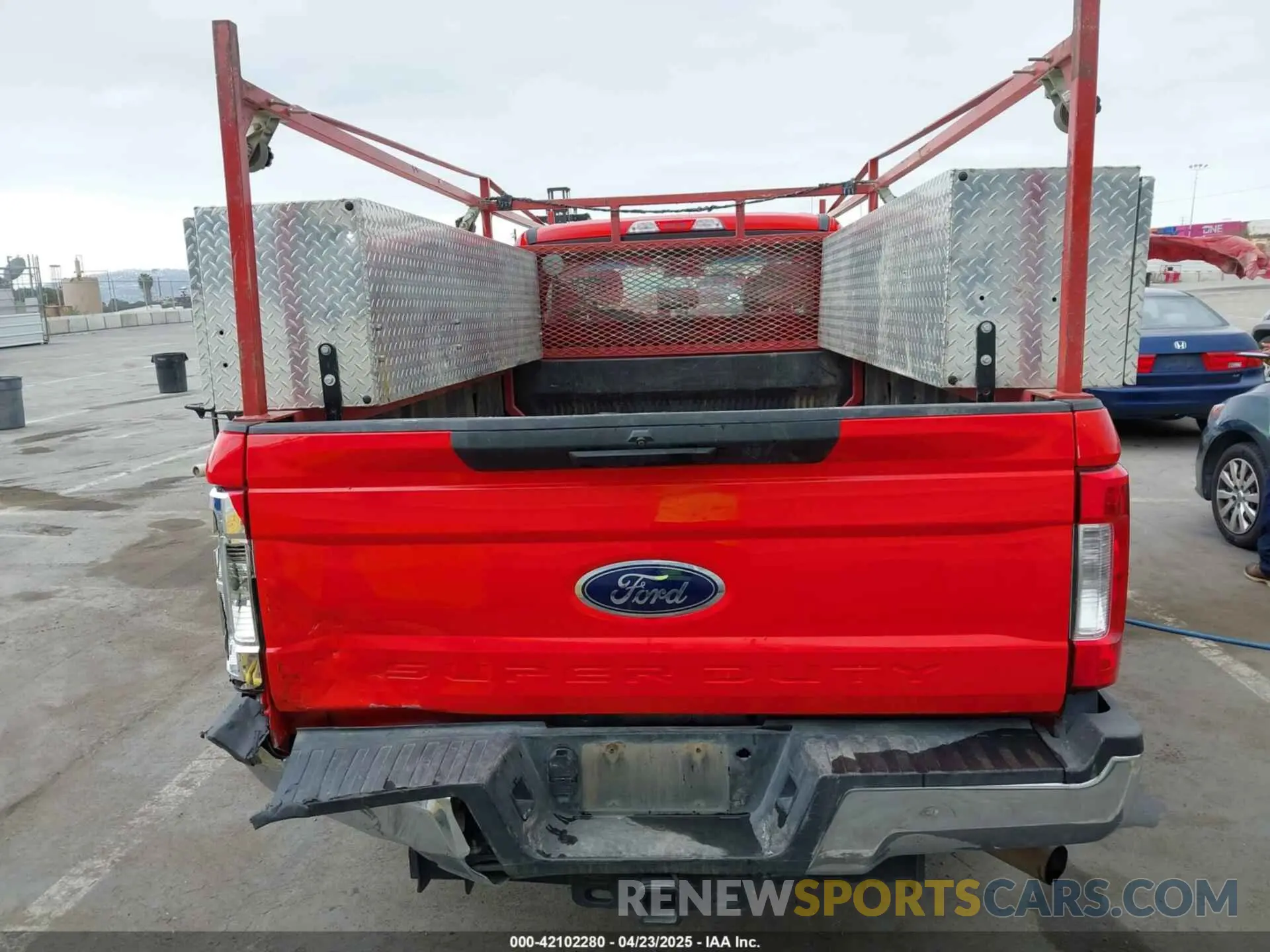 16 Photograph of a damaged car 1FT7X2A66KED72098 FORD F-250 2019