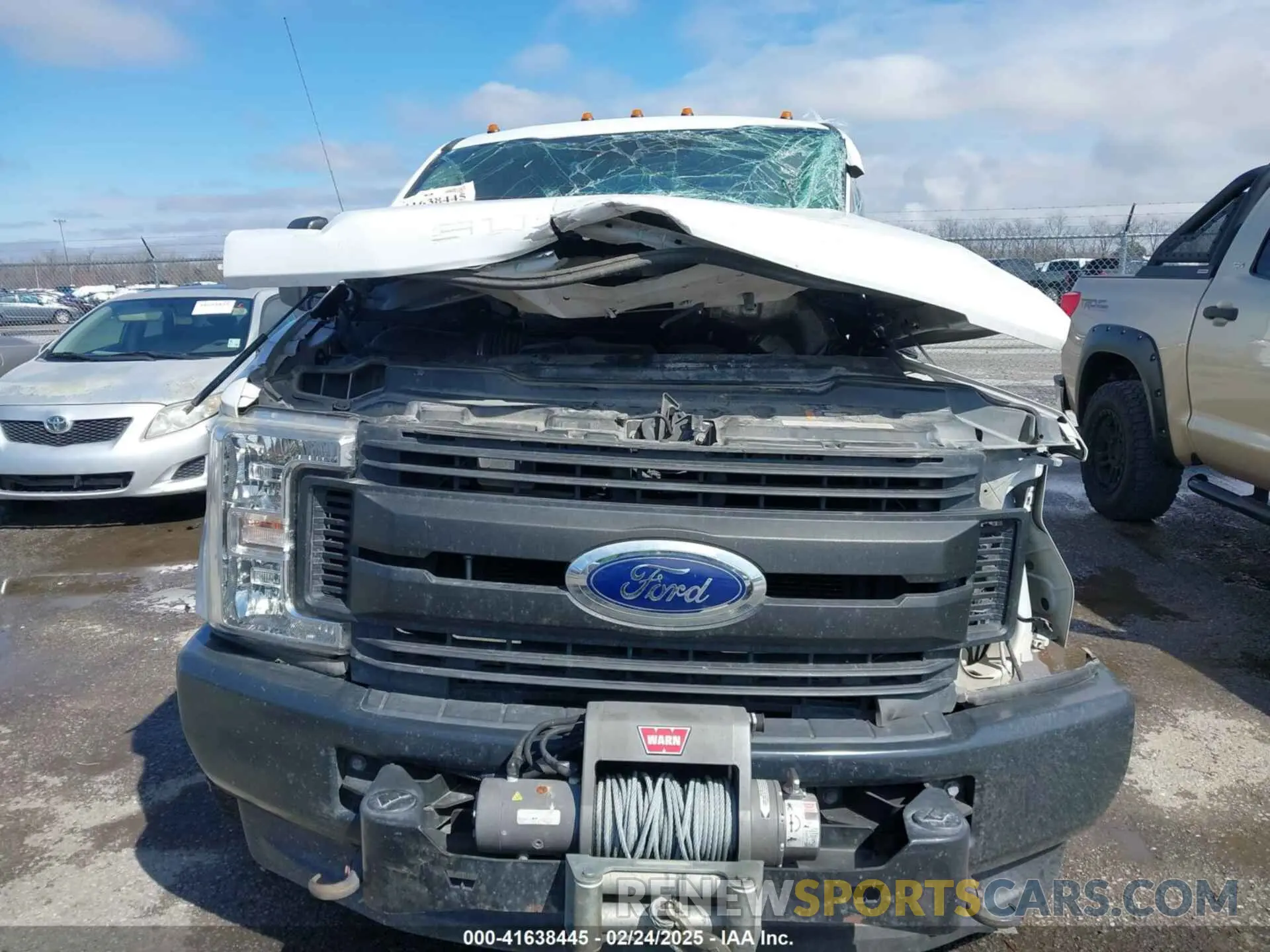 12 Photograph of a damaged car 1FT7X2B60KEF59030 FORD F-250 2019