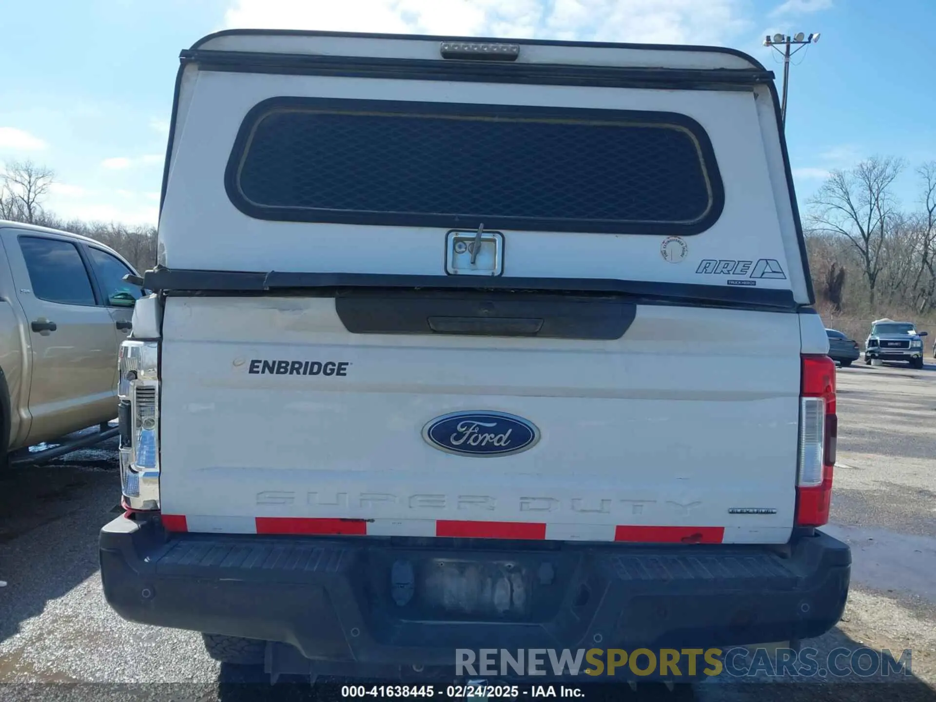 16 Photograph of a damaged car 1FT7X2B60KEF59030 FORD F-250 2019