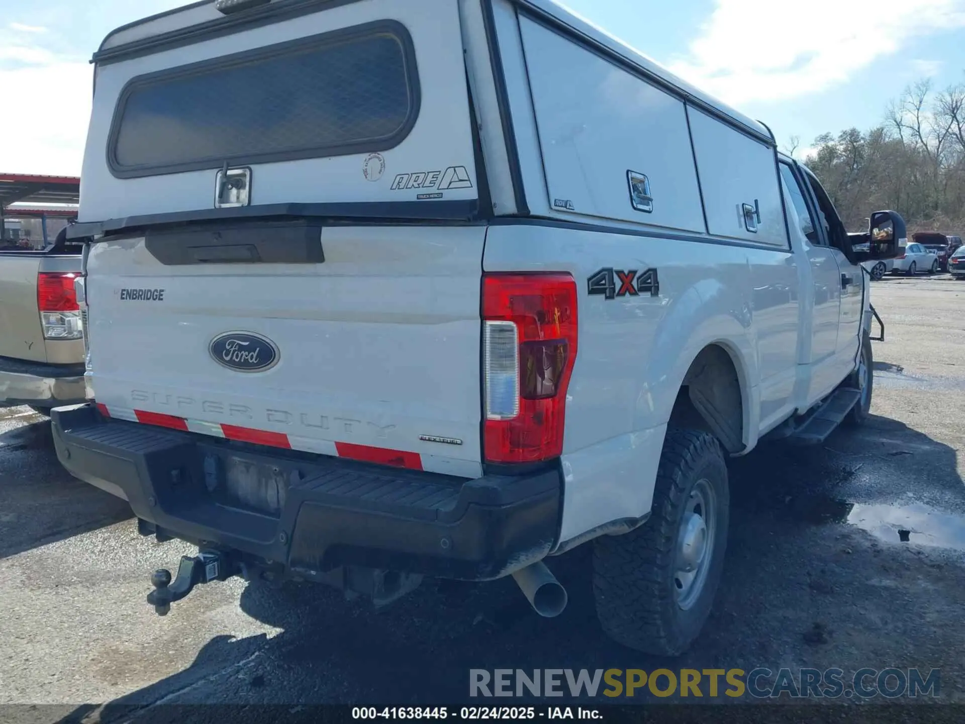 4 Photograph of a damaged car 1FT7X2B60KEF59030 FORD F-250 2019