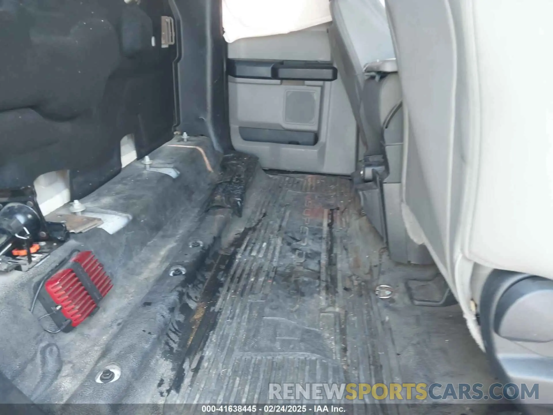 8 Photograph of a damaged car 1FT7X2B60KEF59030 FORD F-250 2019