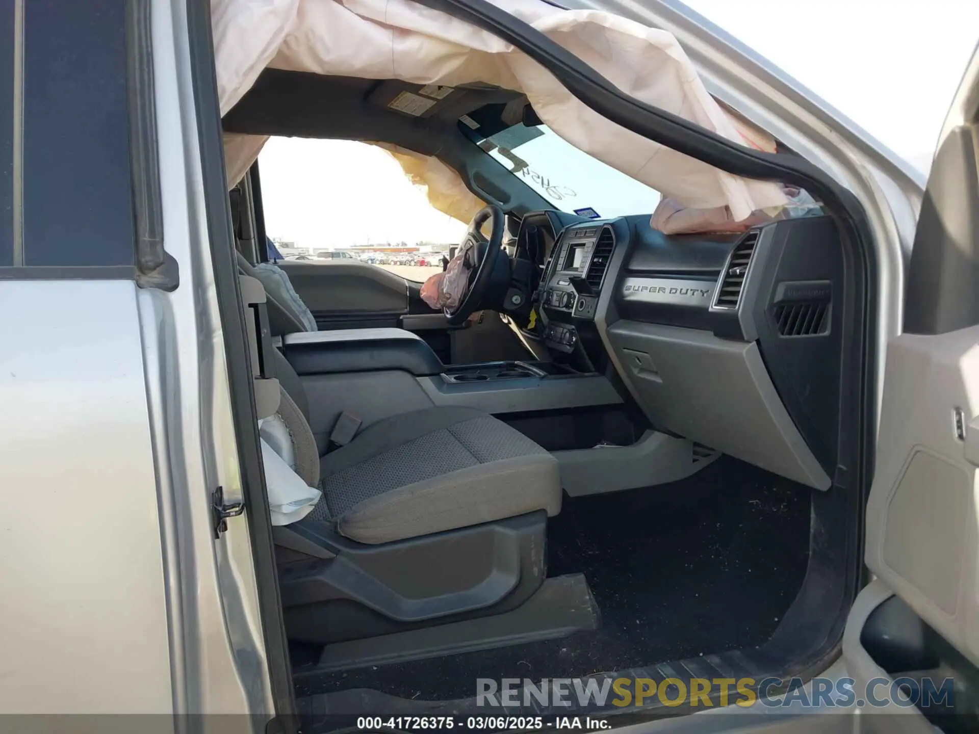 5 Photograph of a damaged car 1FT7X2B61KED10526 FORD F-250 2019