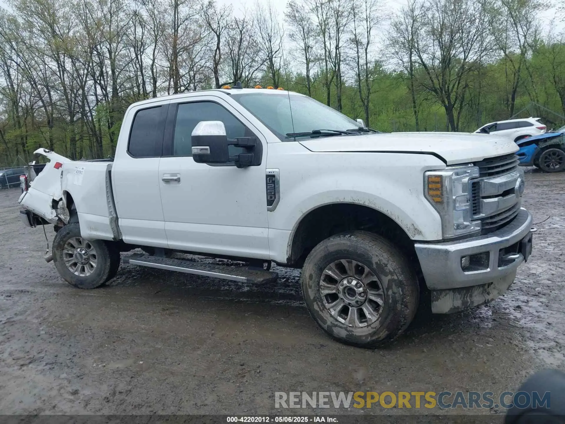 13 Фотография поврежденного автомобиля 1FT7X2B62KED30820 FORD F-250 2019