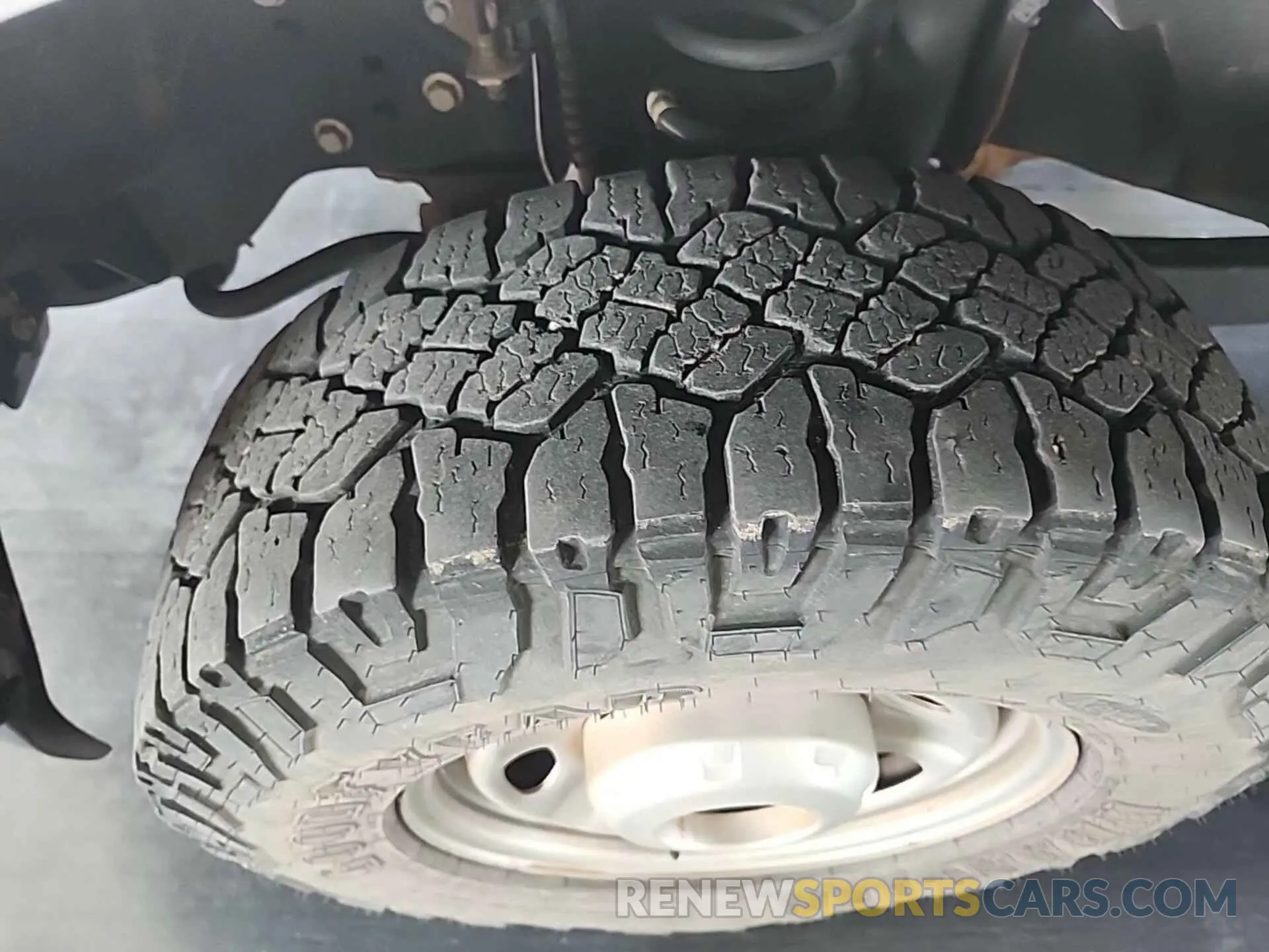 29 Photograph of a damaged car 1FT7X2B65KEF23074 FORD F-250 2019
