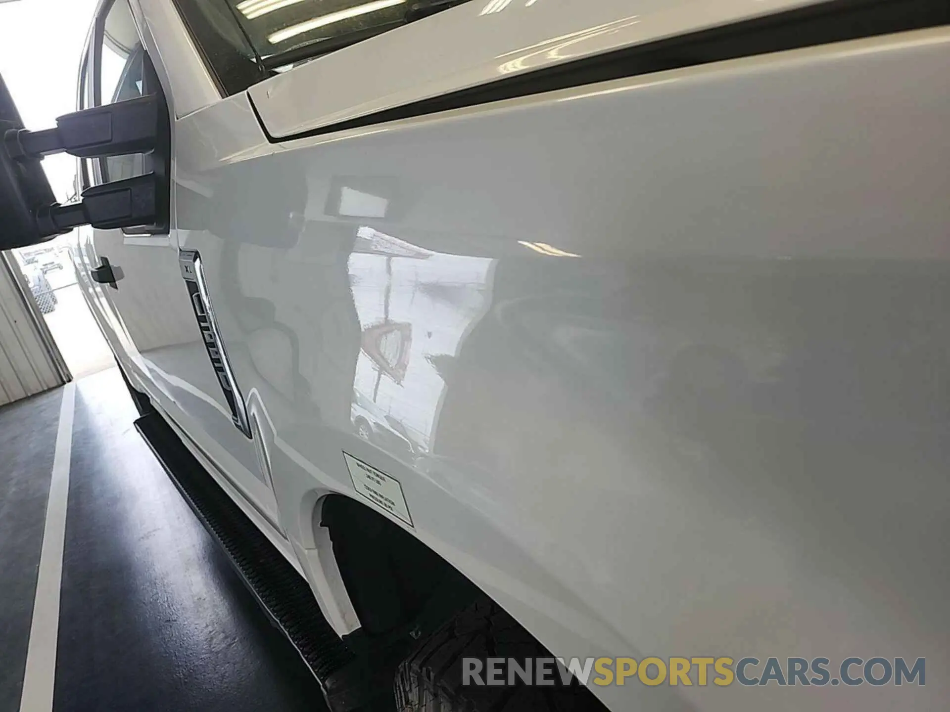 31 Photograph of a damaged car 1FT7X2B65KEF23074 FORD F-250 2019