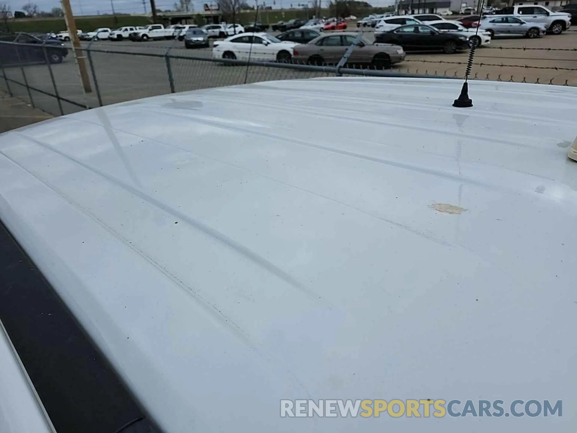 32 Photograph of a damaged car 1FT7X2B65KEF23074 FORD F-250 2019