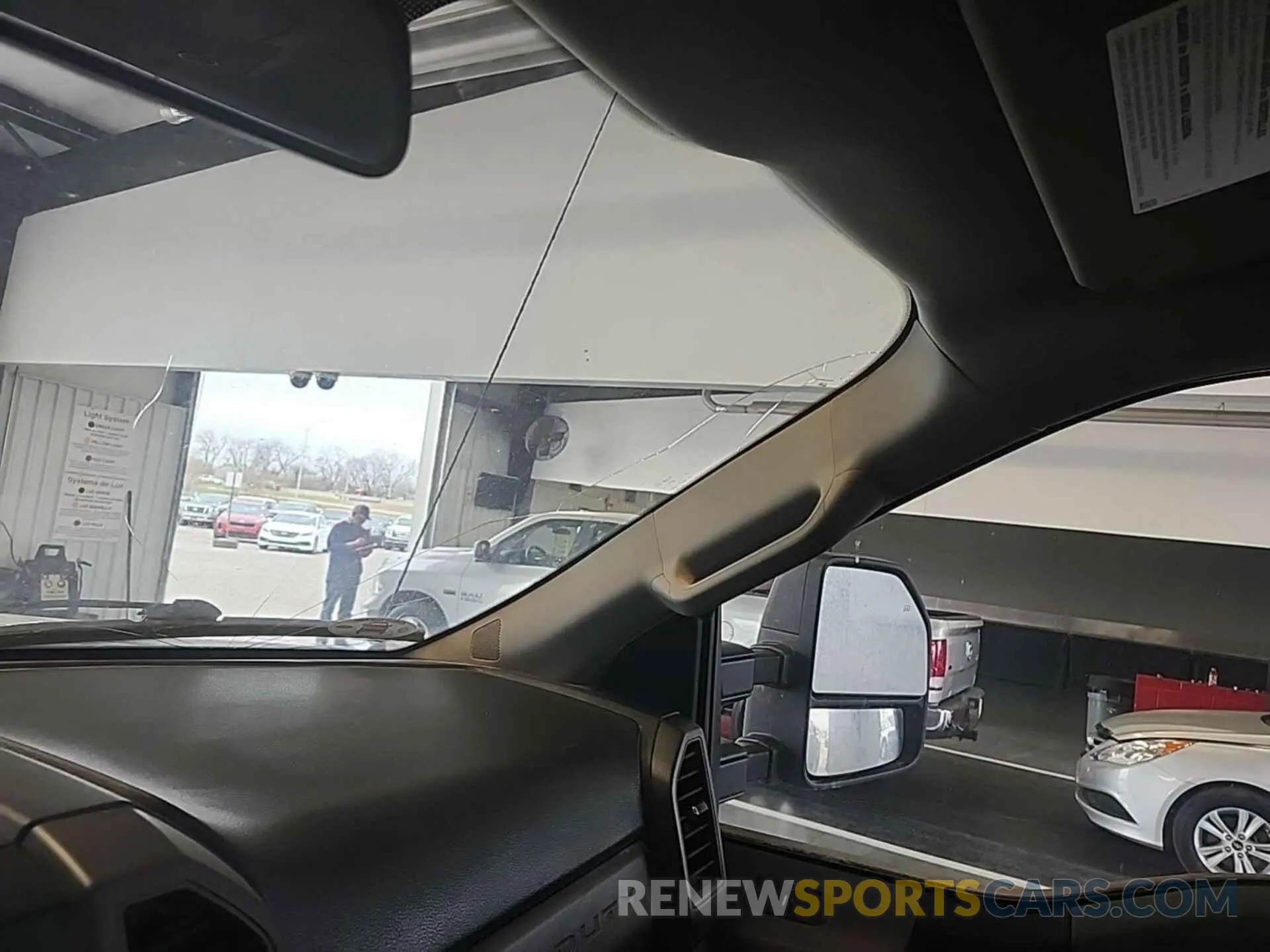 4 Photograph of a damaged car 1FT7X2B65KEF23074 FORD F-250 2019