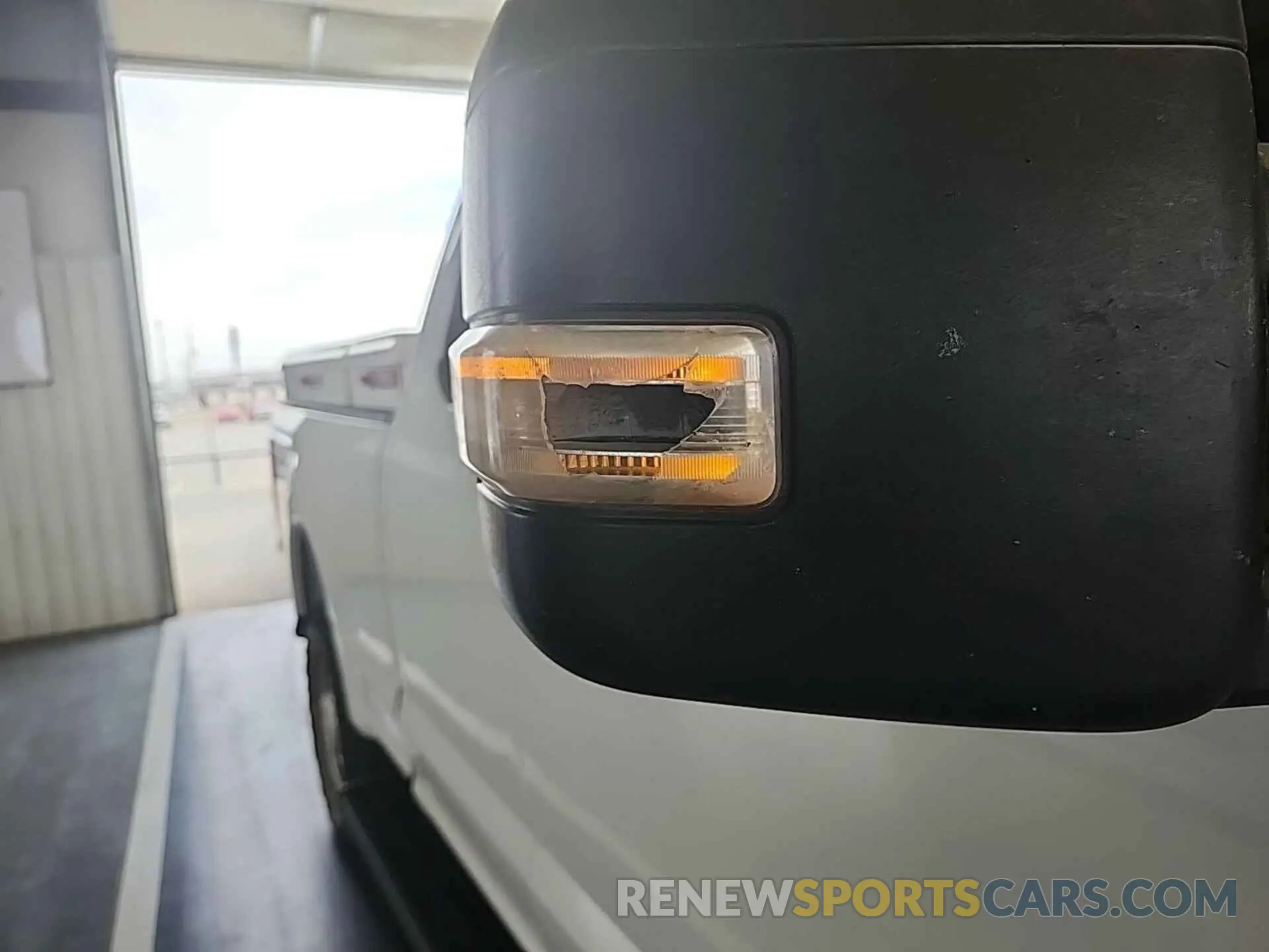 9 Photograph of a damaged car 1FT7X2B65KEF23074 FORD F-250 2019