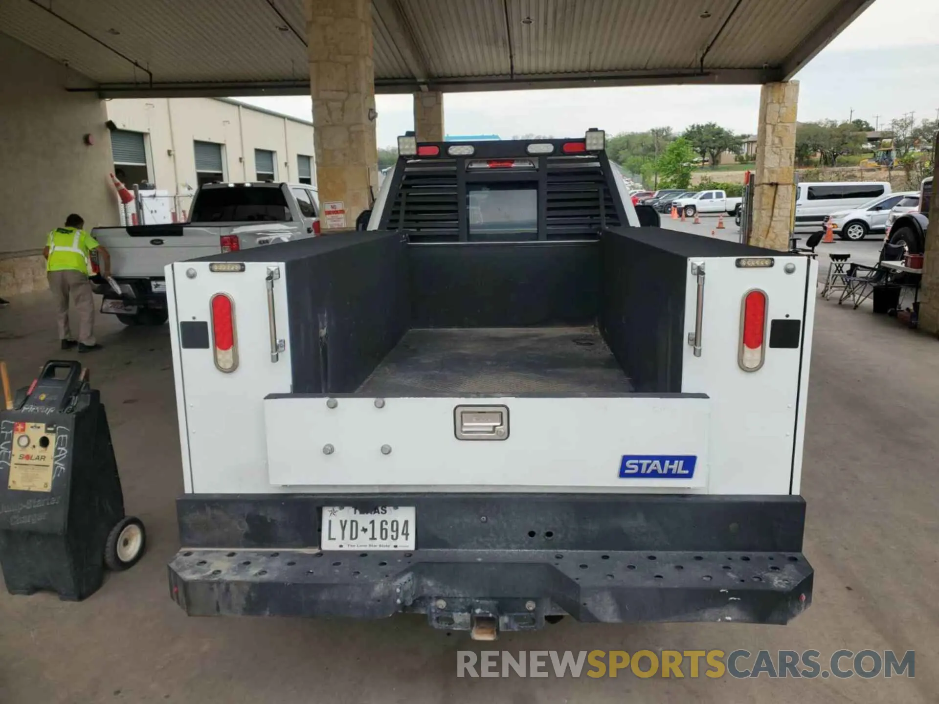 3 Фотография поврежденного автомобиля 1FT7X2B66KEE56940 FORD F-250 2019