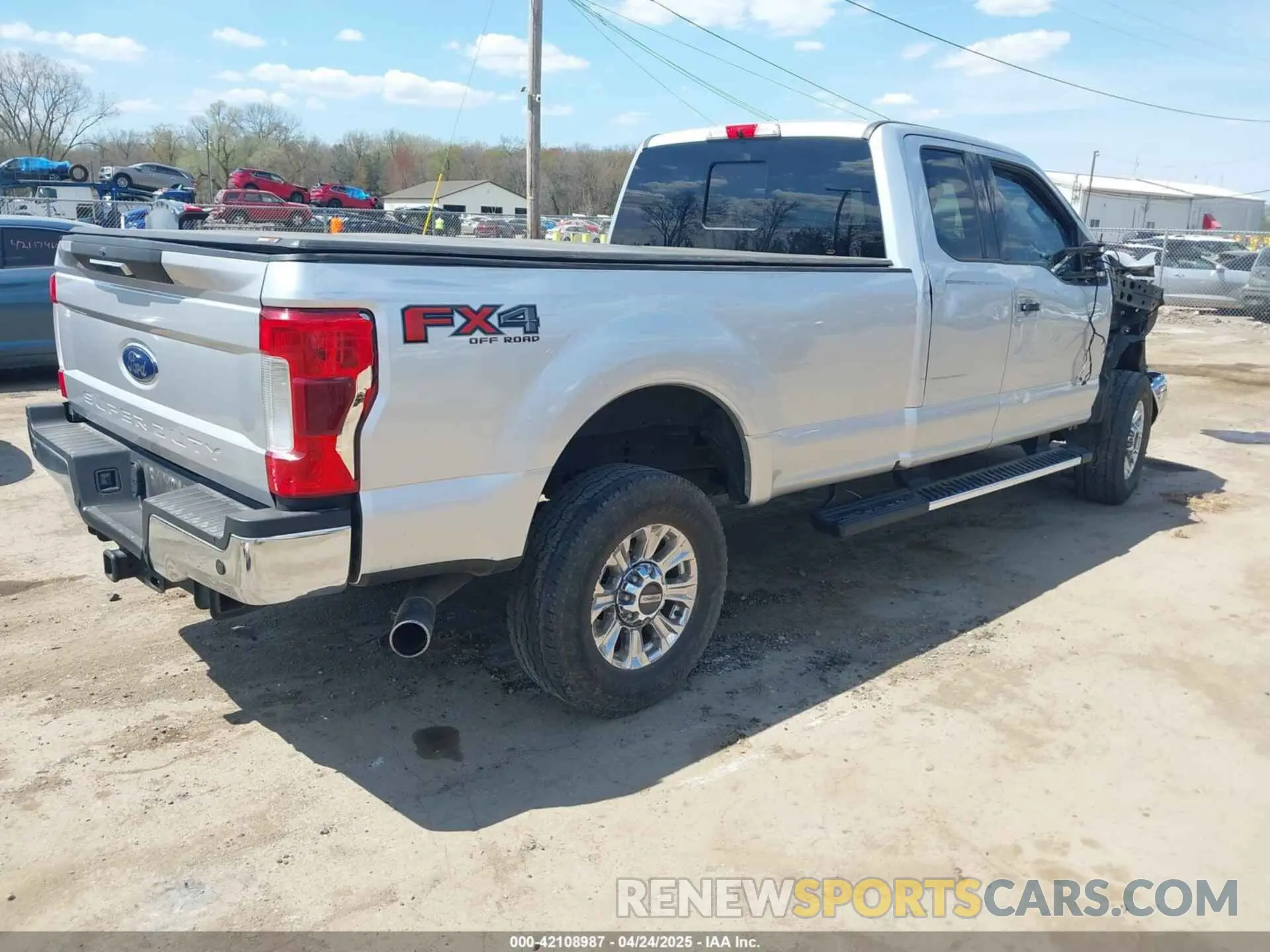 4 Photograph of a damaged car 1FT7X2B68KED62638 FORD F-250 2019