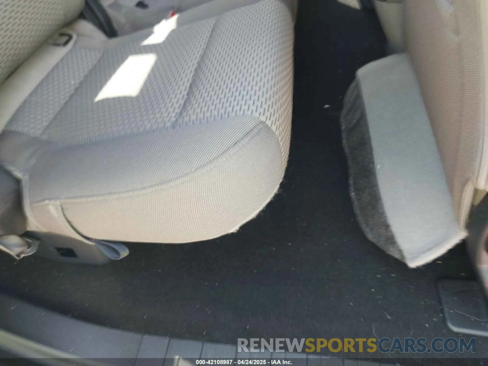 8 Photograph of a damaged car 1FT7X2B68KED62638 FORD F-250 2019