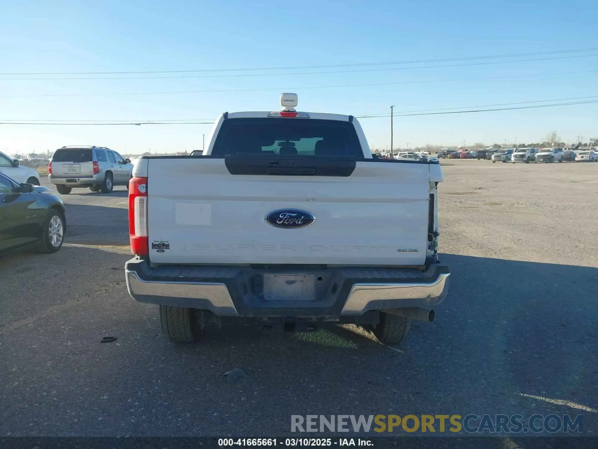 16 Photograph of a damaged car 1FT7X2B6XKEG54873 FORD F-250 2019
