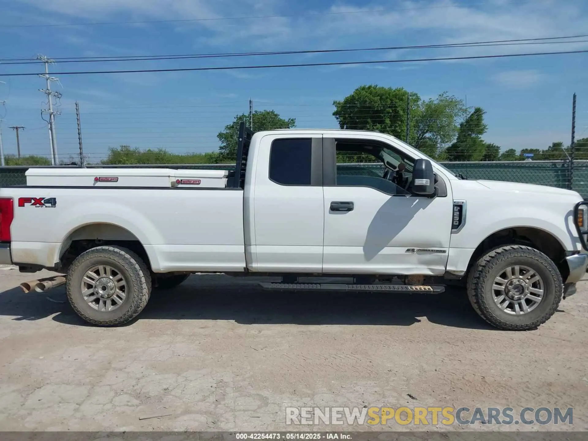 13 Photograph of a damaged car 1FT7X2BT5KEF76850 FORD F-250 2019