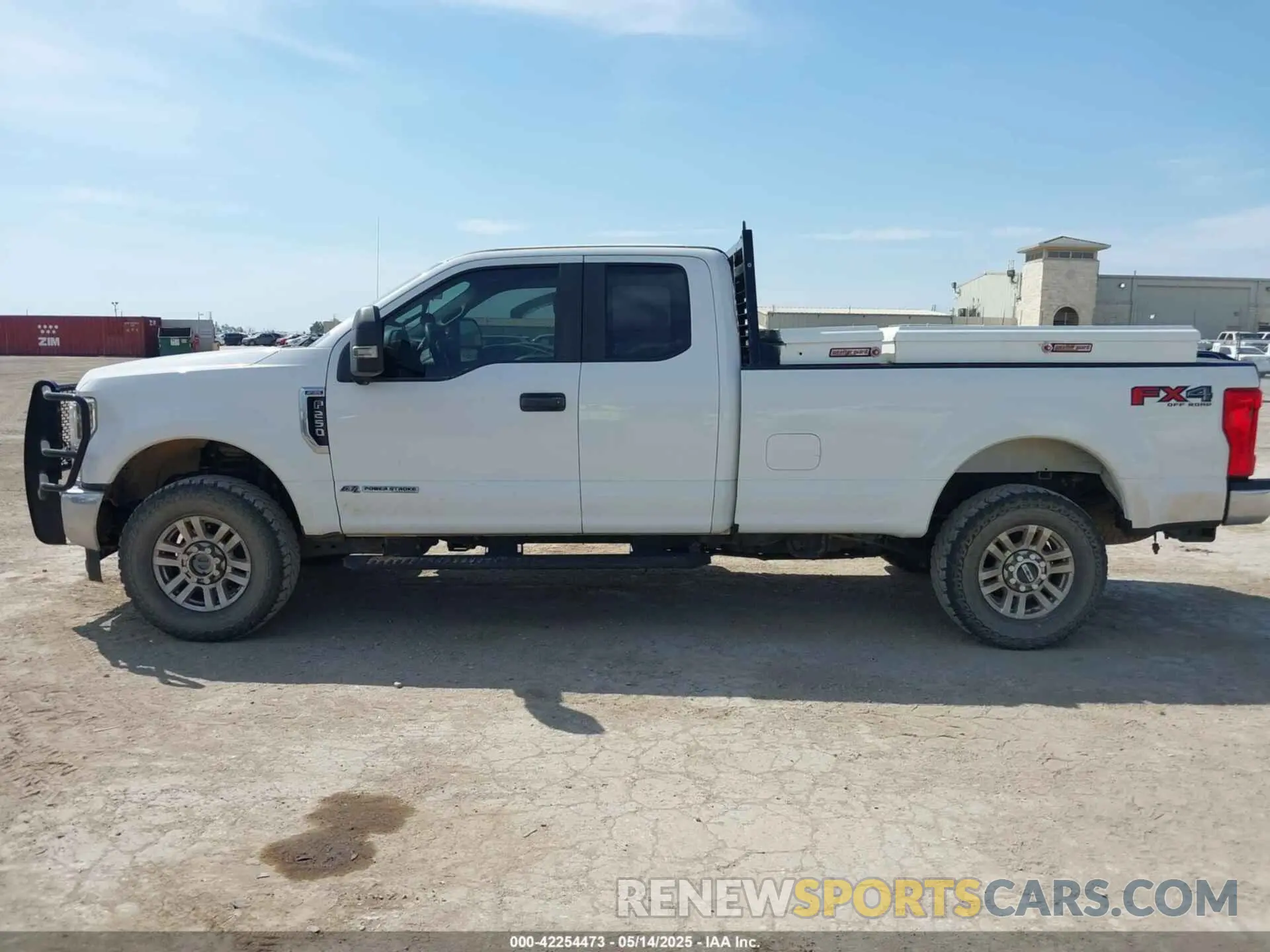 14 Photograph of a damaged car 1FT7X2BT5KEF76850 FORD F-250 2019